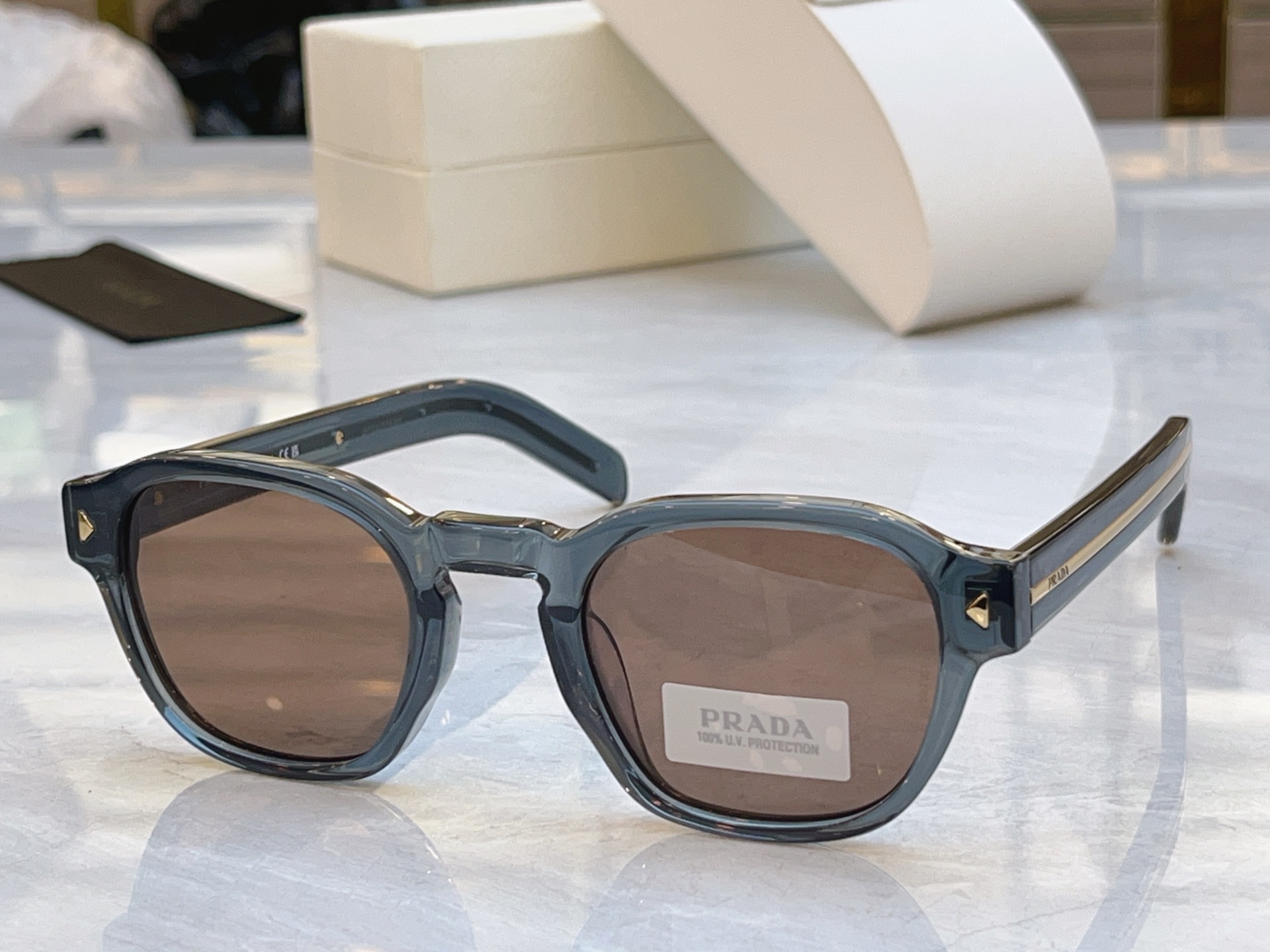，【PRAD*】普拉*达新款太阳镜🕶️，MODEL：SPR A16S，SIZE：52口24-150