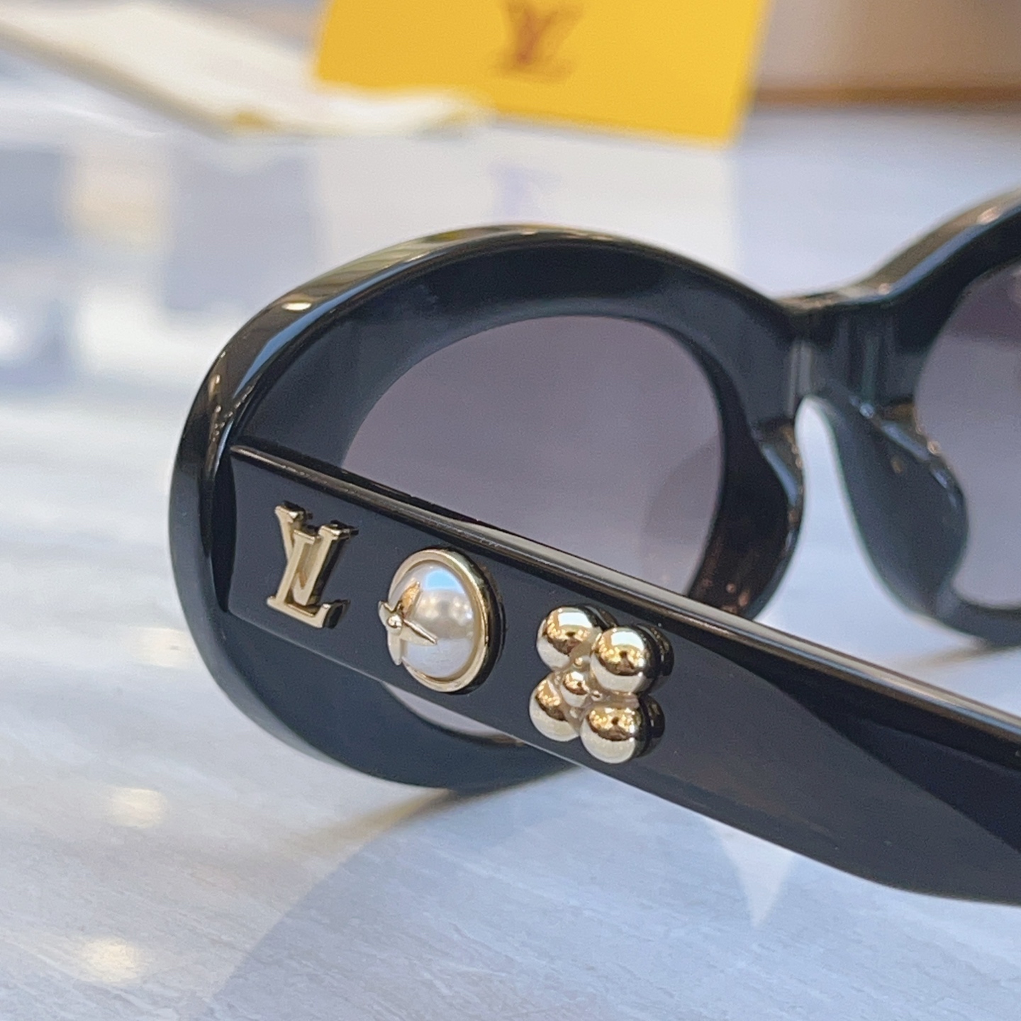 ，【LOUIS VUITTO*】路易*威登新款太阳镜，MODEL：Z3044W，SIZE：53口20-1