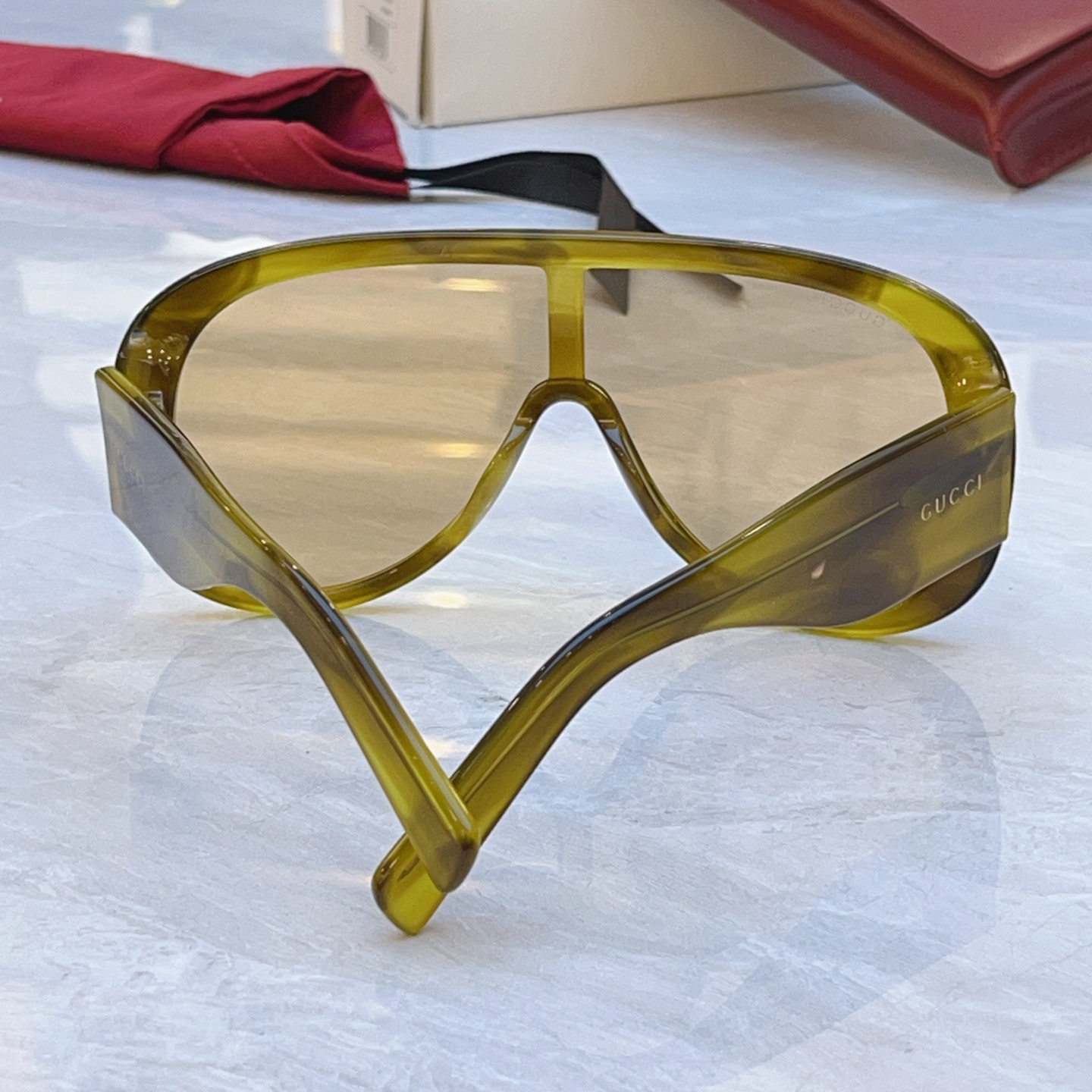 ，【GUCC*】古*驰新款太阳镜，MODEL：GG2164S，SIZE：119口140