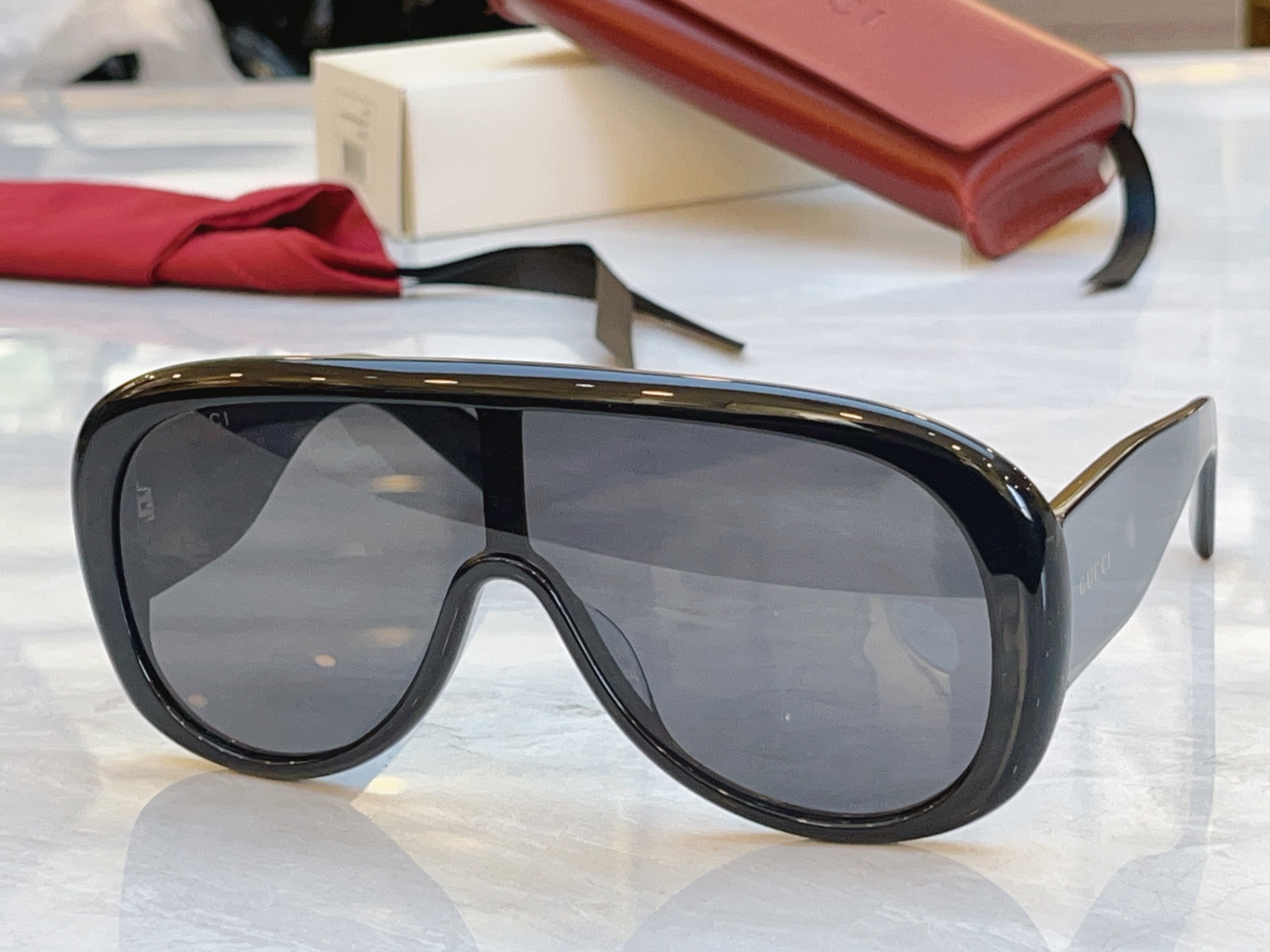 ，【GUCC*】古*驰新款太阳镜，MODEL：GG2164S，SIZE：119口140