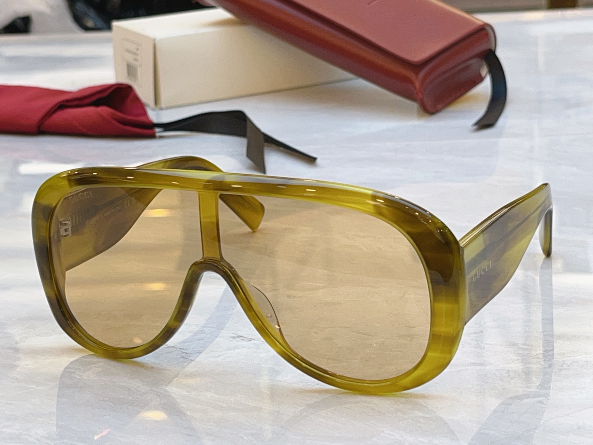 ，【GUCC*】古*驰新款太阳镜，MODEL：GG2164S，SIZE：119口140