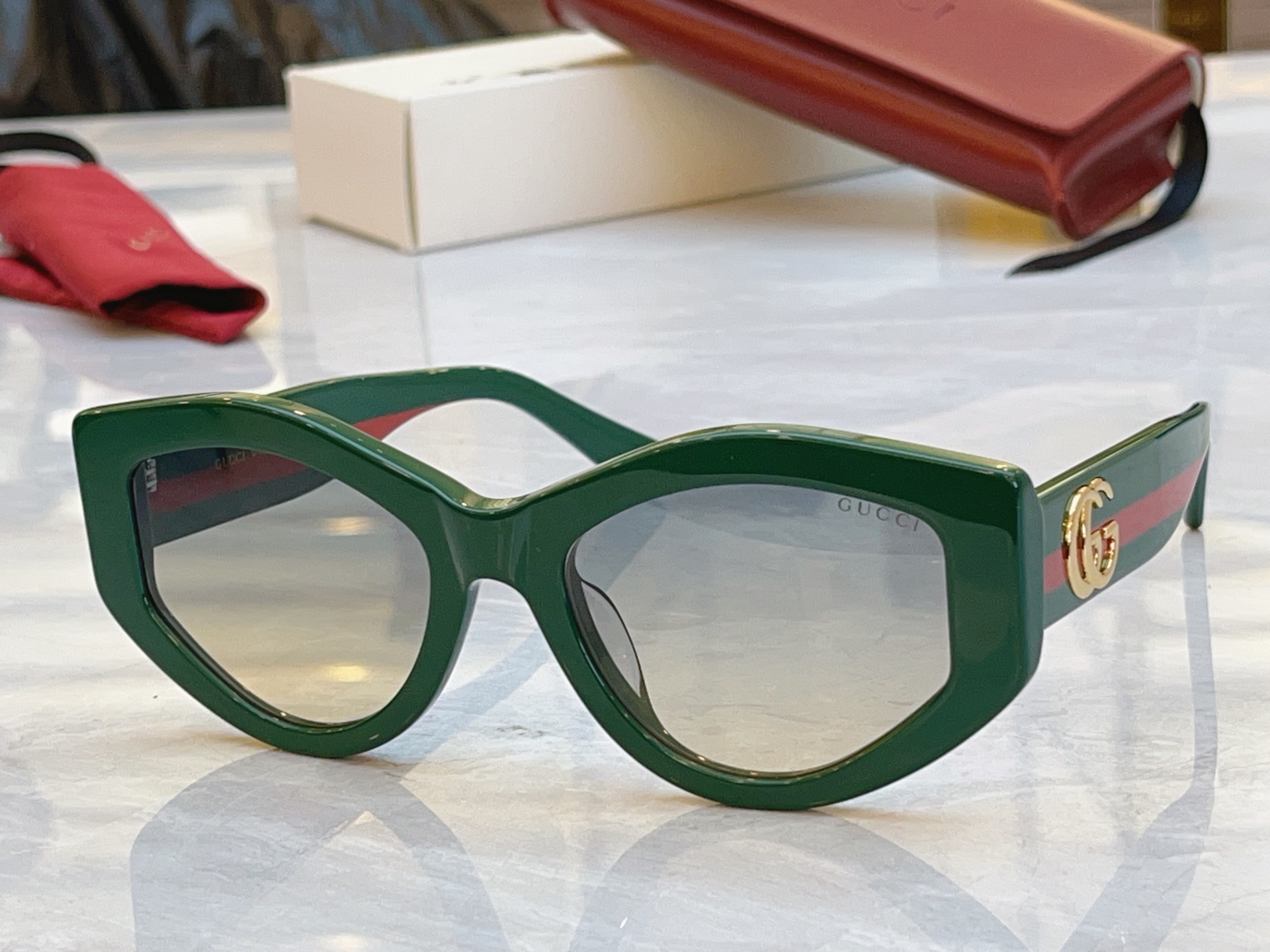 ，【GUCC*】古*驰新款太阳镜，MODEL：GG1549S，SIZE：54口20-145