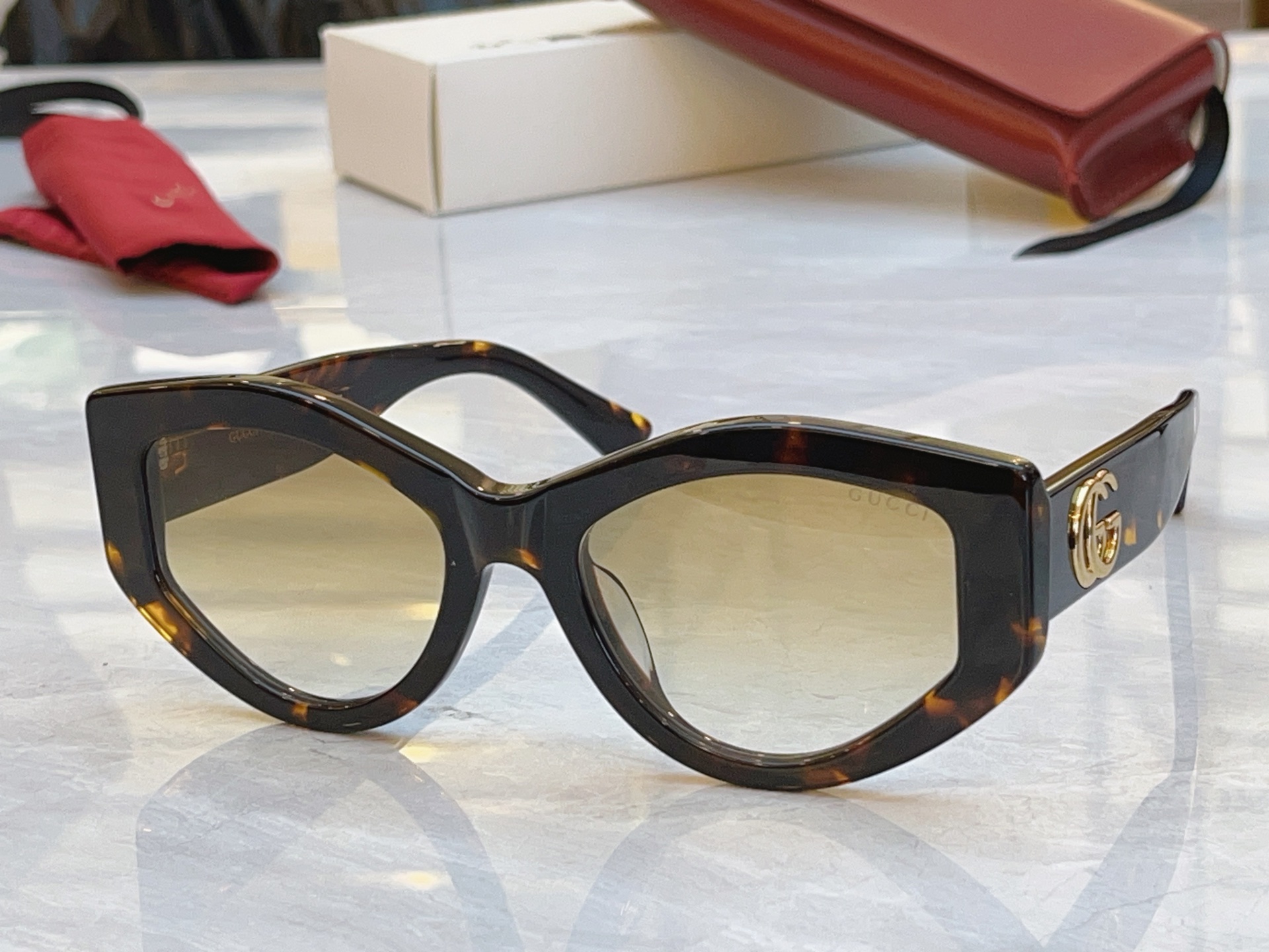 ，【GUCC*】古*驰新款太阳镜，MODEL：GG1549S，SIZE：54口20-145