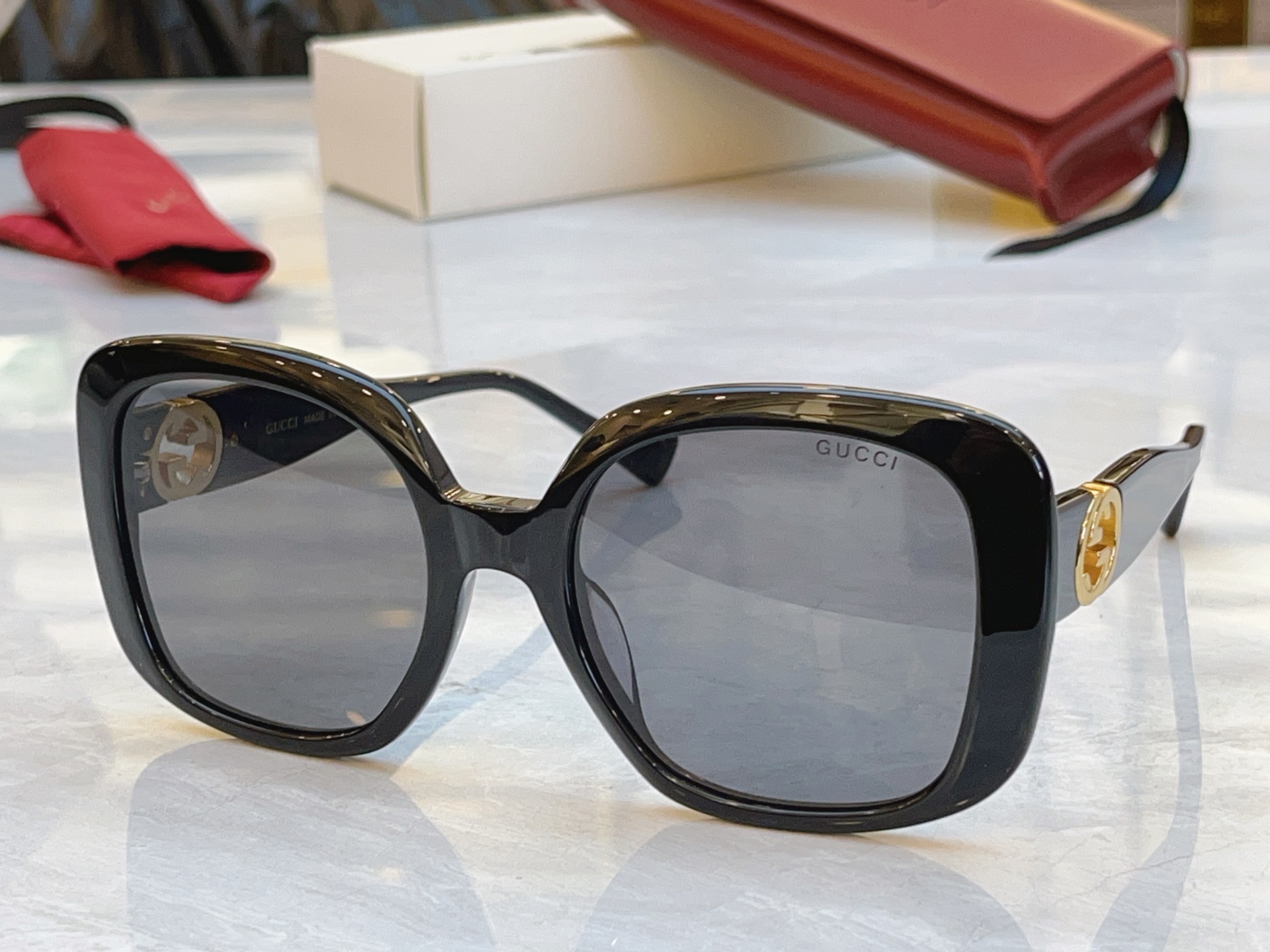 ，【GUCC*】古*驰新款太阳镜，MODEL：GG1029S，SIZE：56口21-142