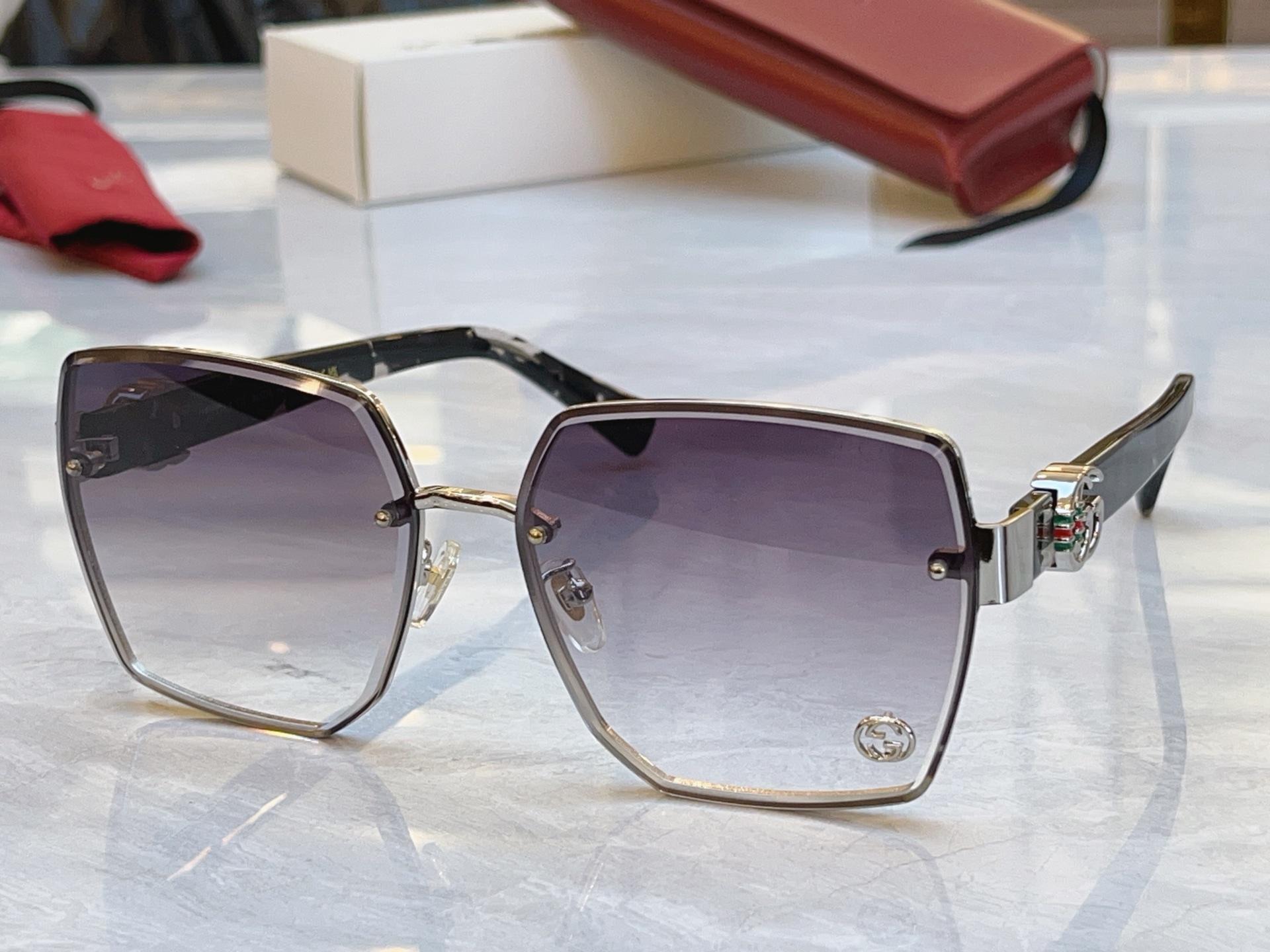 ，【GUCC*】古*驰新款太阳镜，MODEL：GG1548S，SIZE：62口16-145