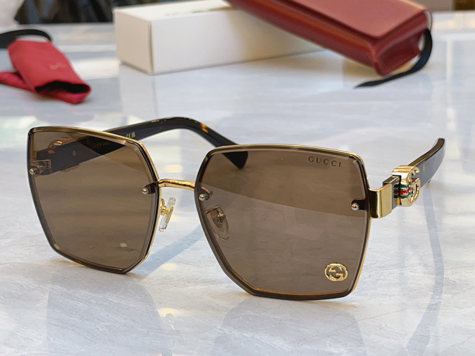 ，【GUCC*】古*驰新款太阳镜，MODEL：GG1548S，SIZE：62口16-145