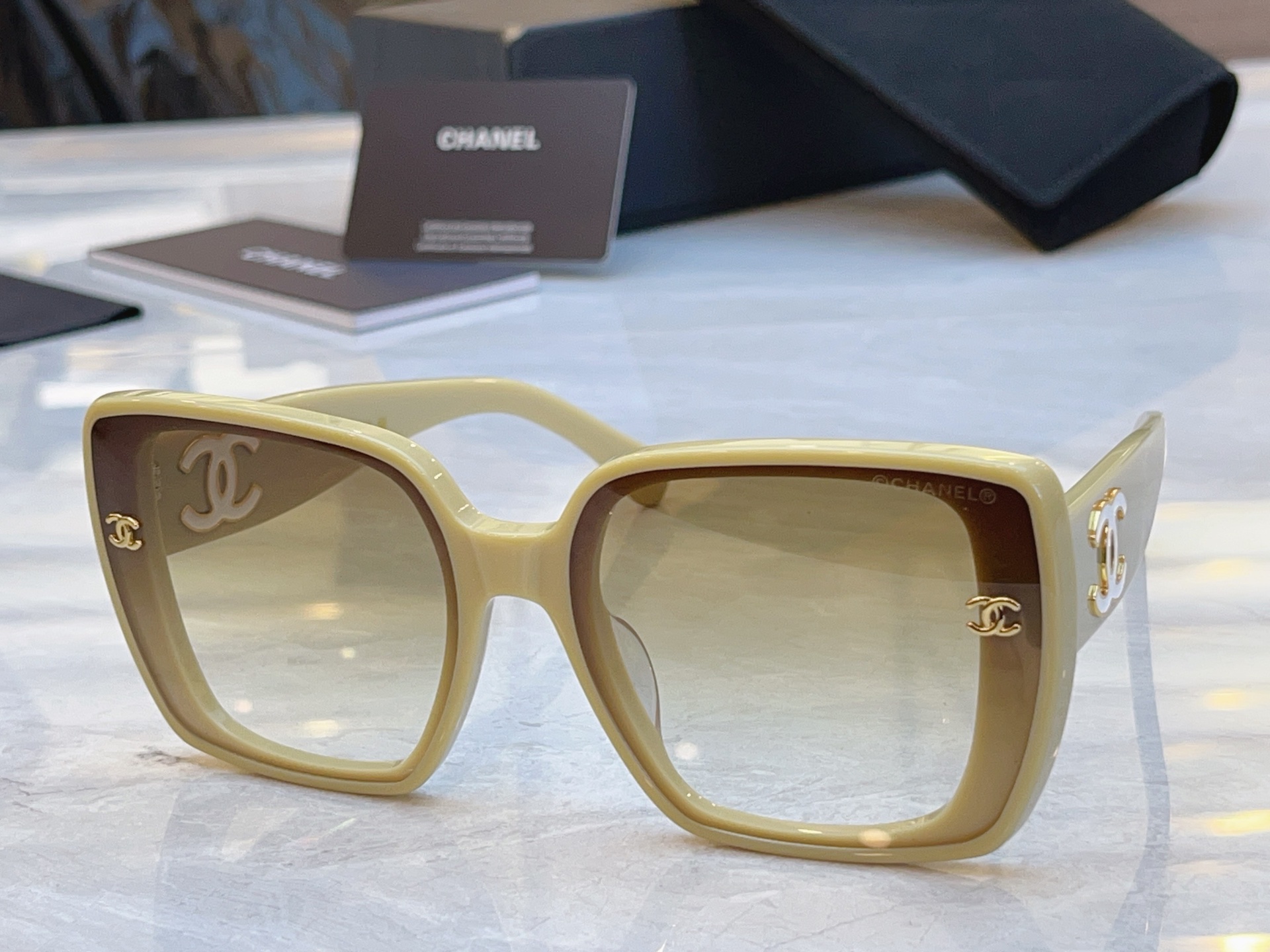 ，【CHANE*】香奈*儿新款太阳镜🕶️，MODEL：CH5510-H，SIZE：64口16-145