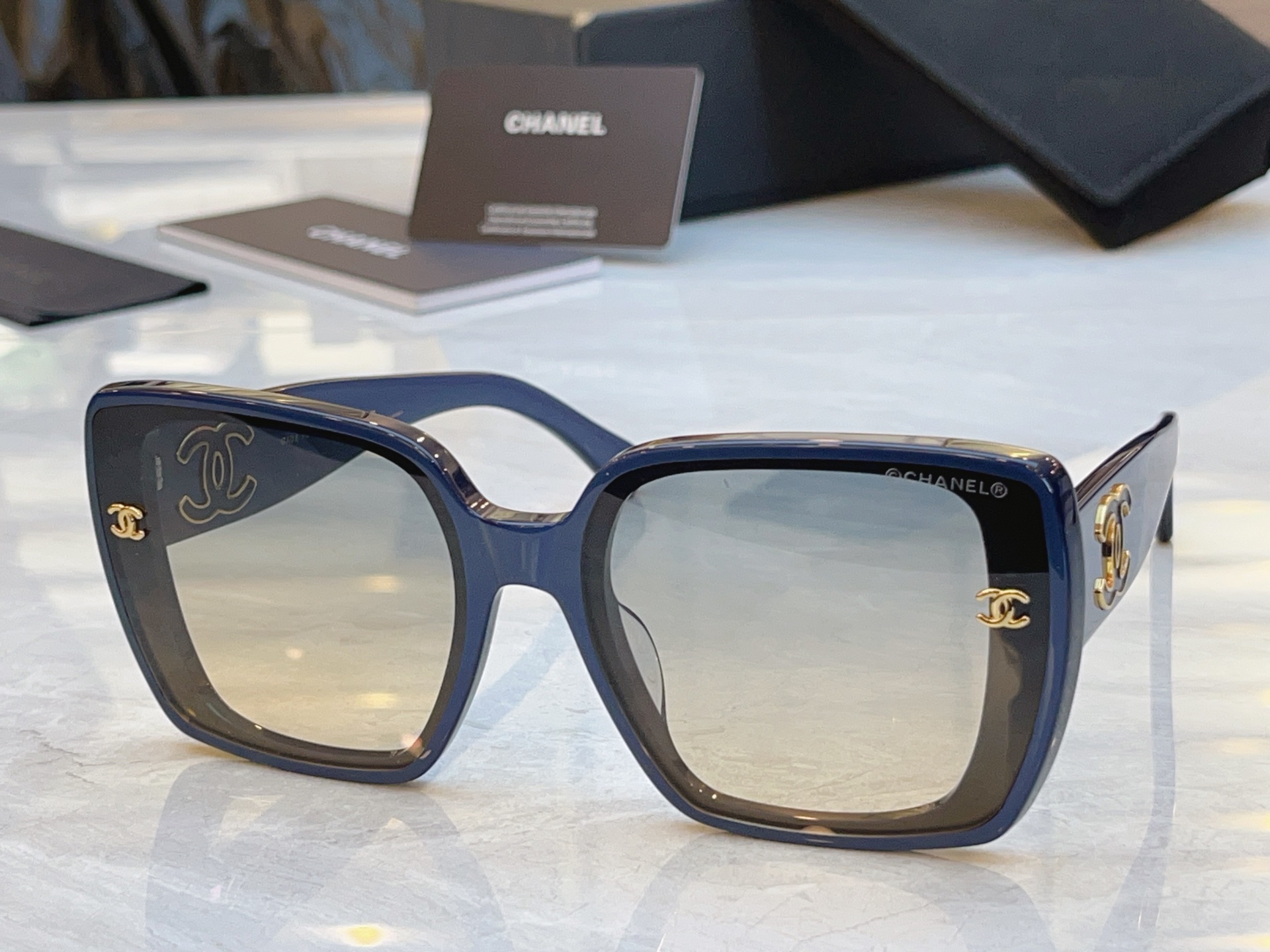 ，【CHANE*】香奈*儿新款太阳镜🕶️，MODEL：CH5510-H，SIZE：64口16-145