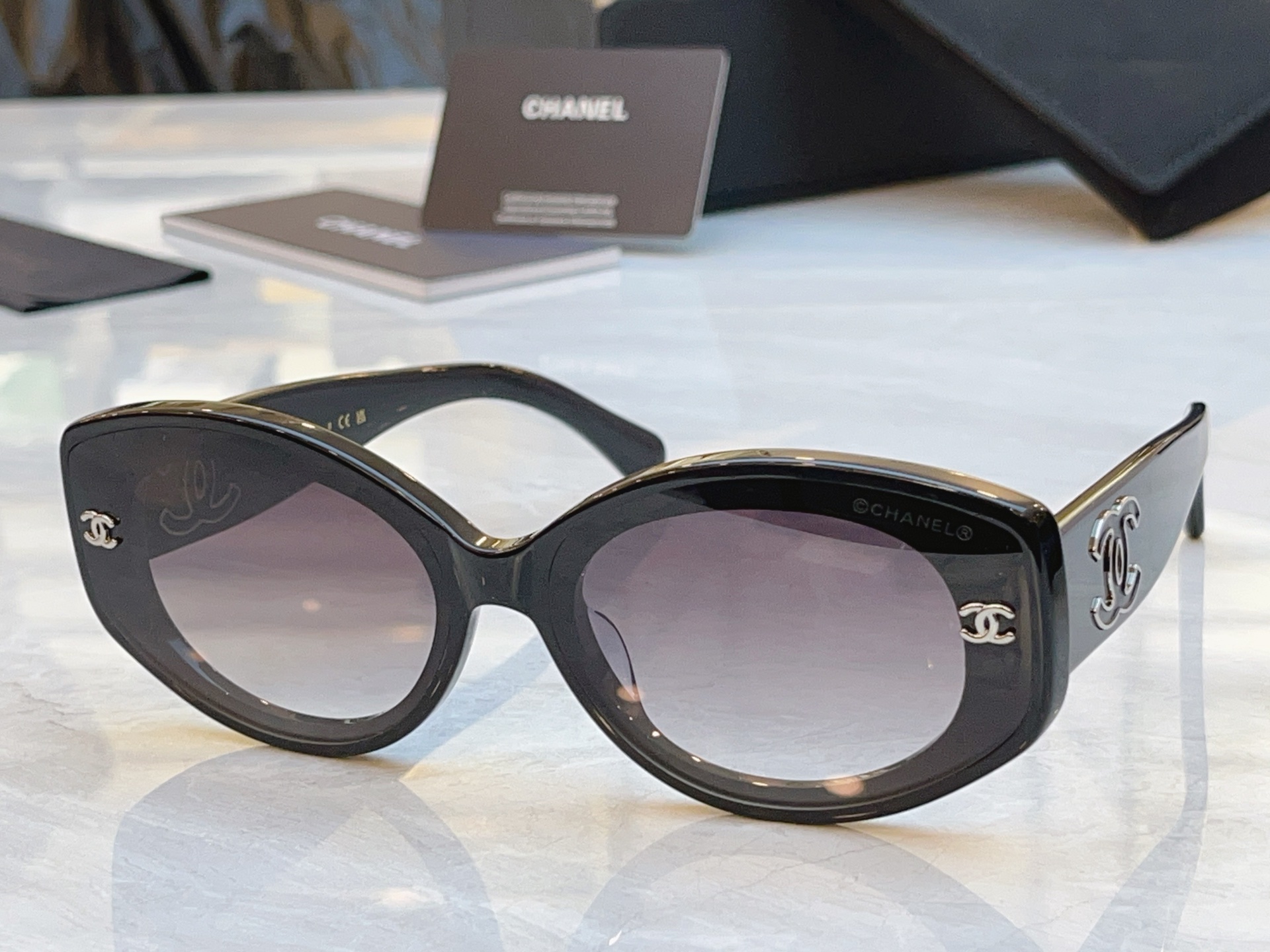 ，【CHANE*】香奈*儿新款太阳镜🕶️，MODEL：CH5511-H，SIZE：65口14-145