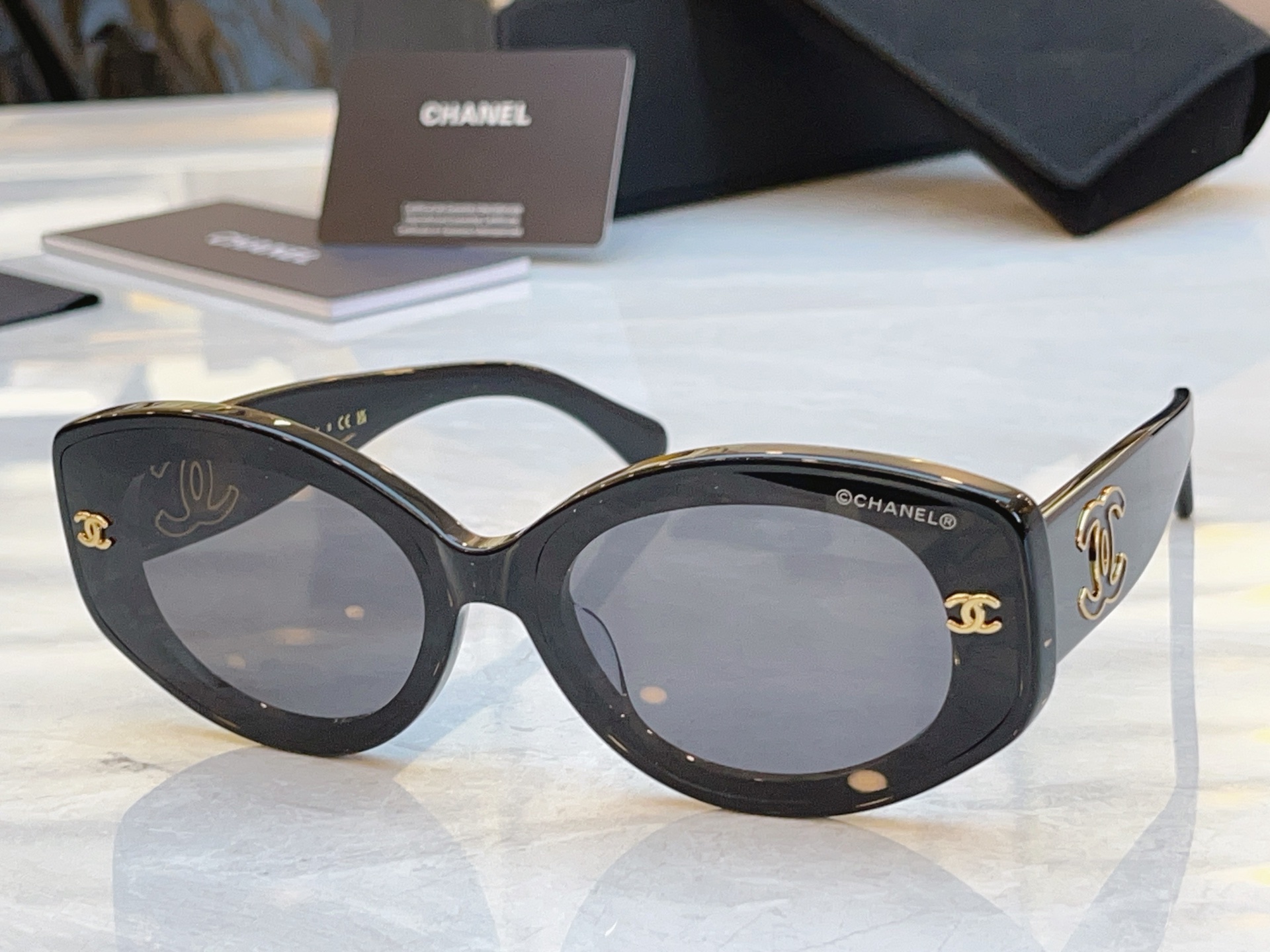 ，【CHANE*】香奈*儿新款太阳镜🕶️，MODEL：CH5511-H，SIZE：65口14-145