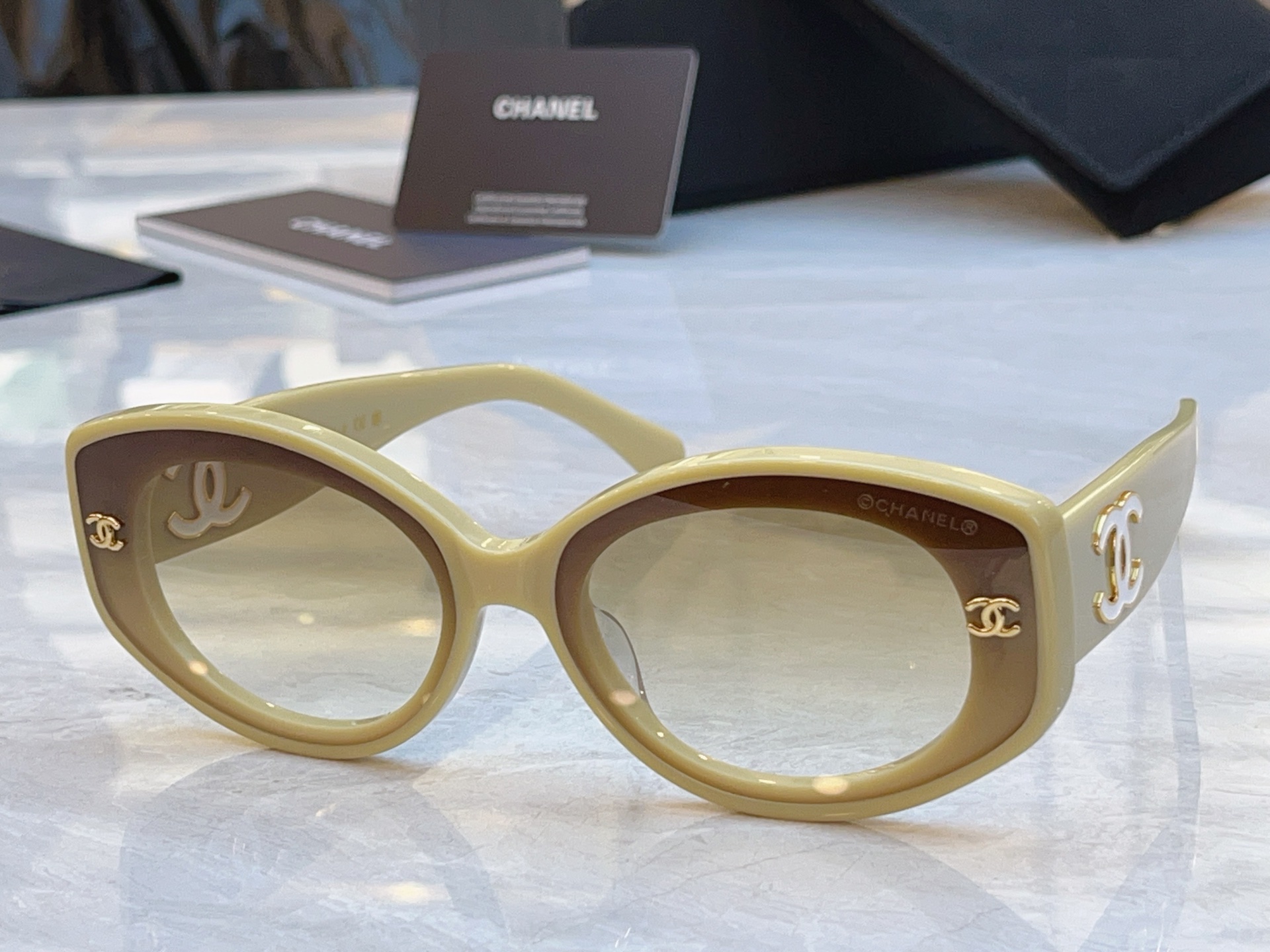 ，【CHANE*】香奈*儿新款太阳镜🕶️，MODEL：CH5511-H，SIZE：65口14-145