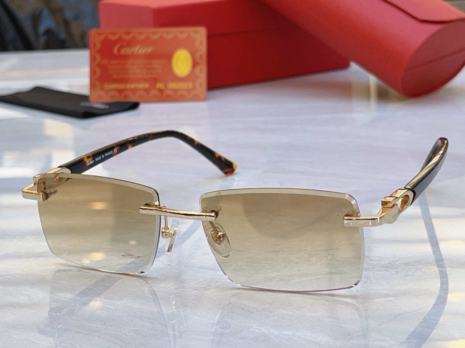 ，【CARTIE*】卡地*亚新款太阳镜，Mod:CT0582S，Size:56口19-145