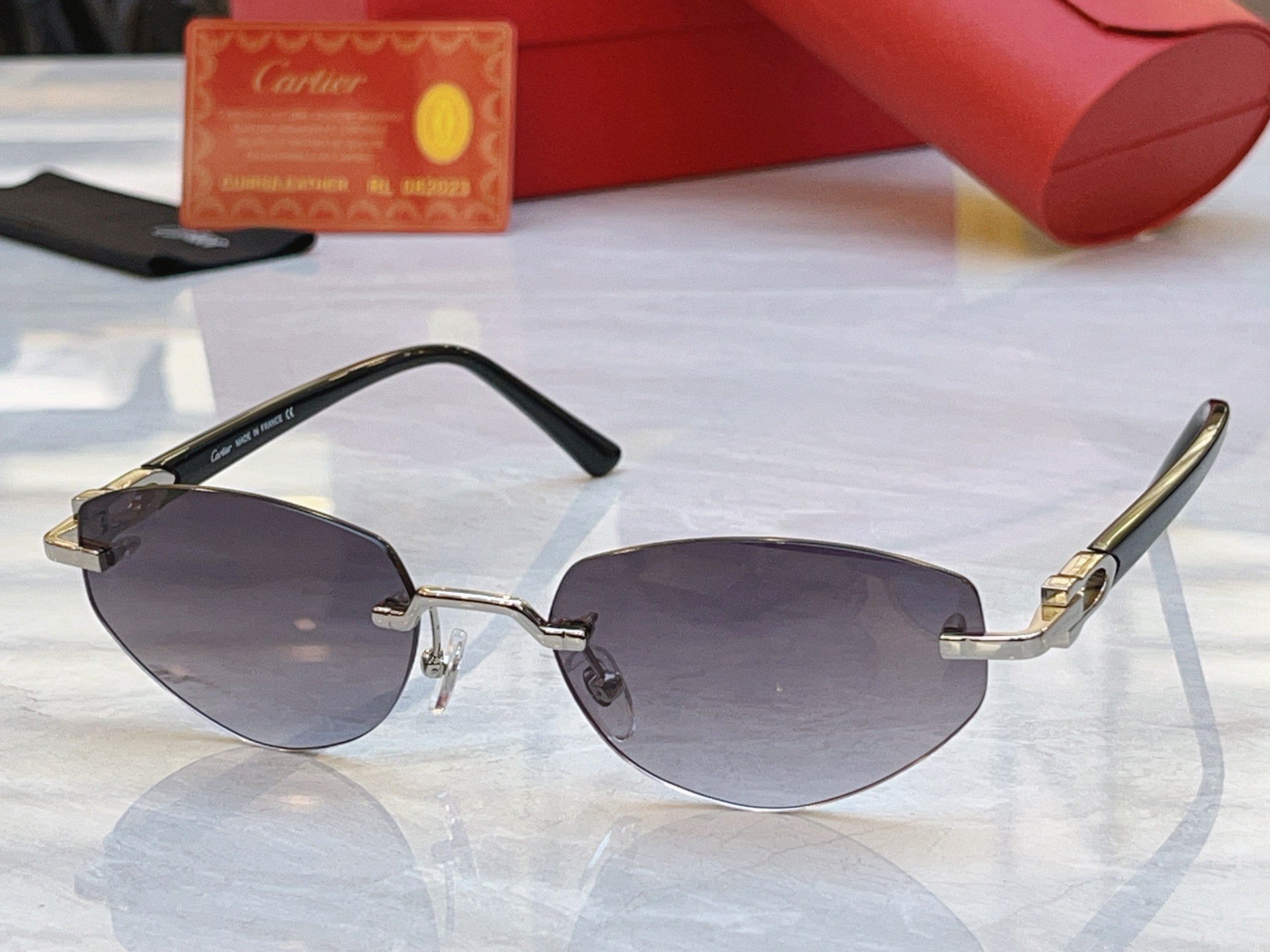 ，【CARTIE*】卡地*亚新款太阳镜，Mod:CT0580S，Size:56口19-145