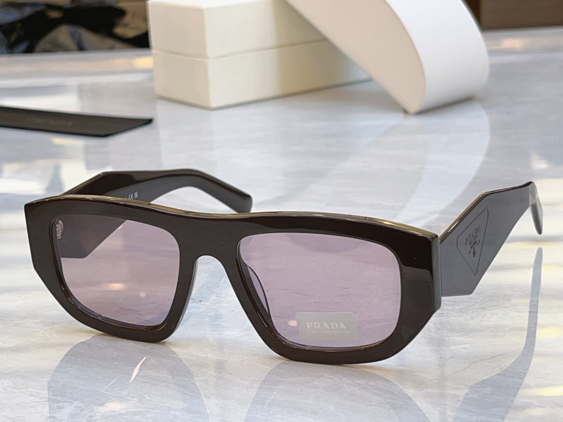 ，【PRAD*】普拉*达新款太阳镜🕶️，MODEL：SPR D04SU，SIZE：53口20-145