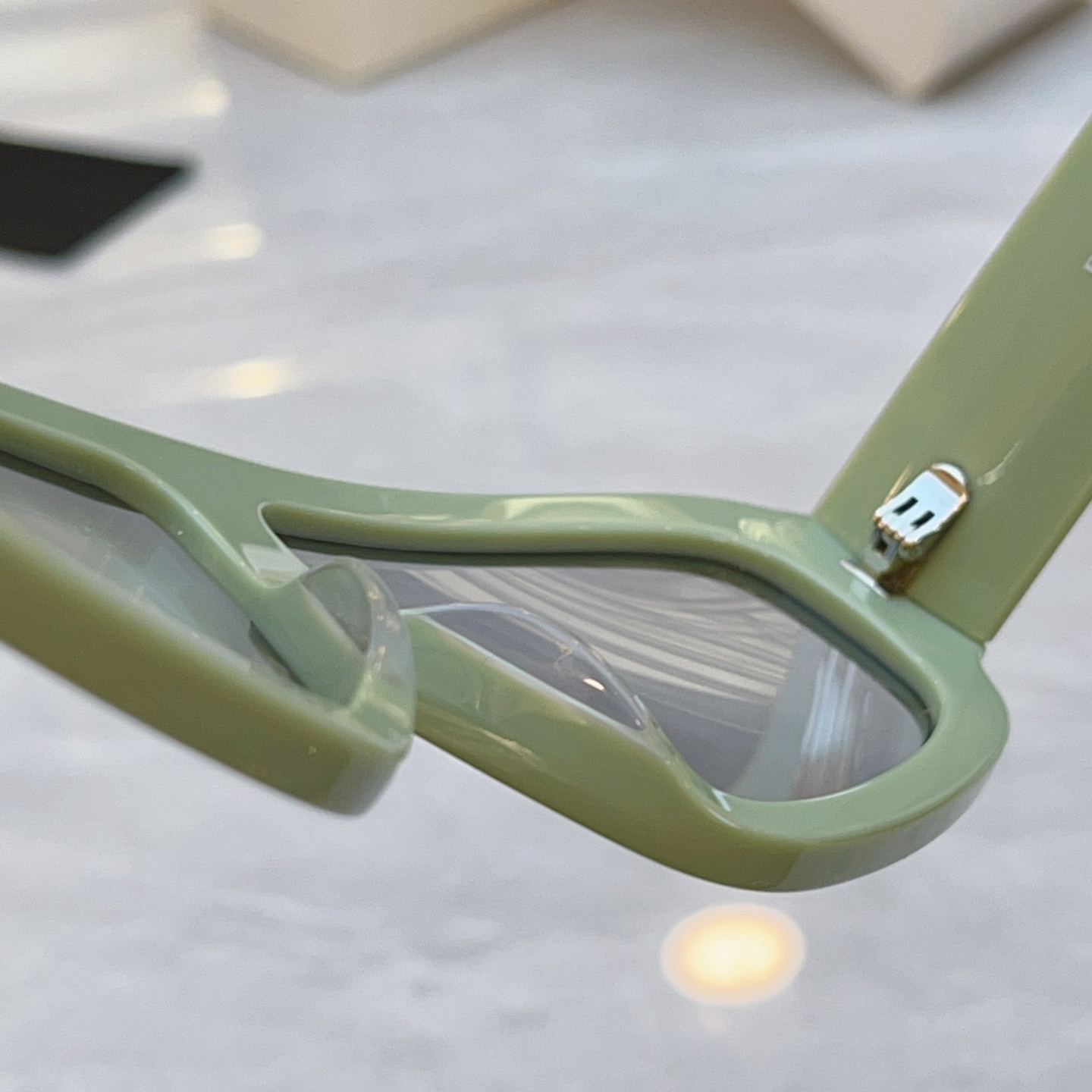 ，【PRAD*】普拉*达新款太阳镜🕶️，MODEL：SPR D10S，SIZE：124口145