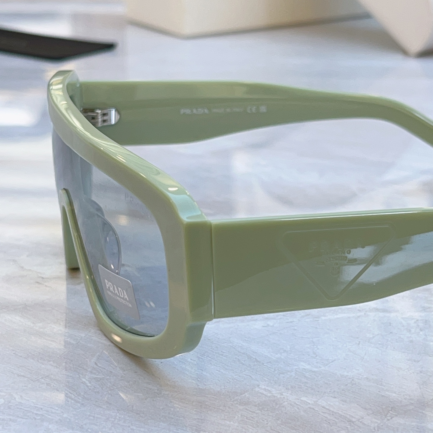 ，【PRAD*】普拉*达新款太阳镜🕶️，MODEL：SPR D10S，SIZE：124口145