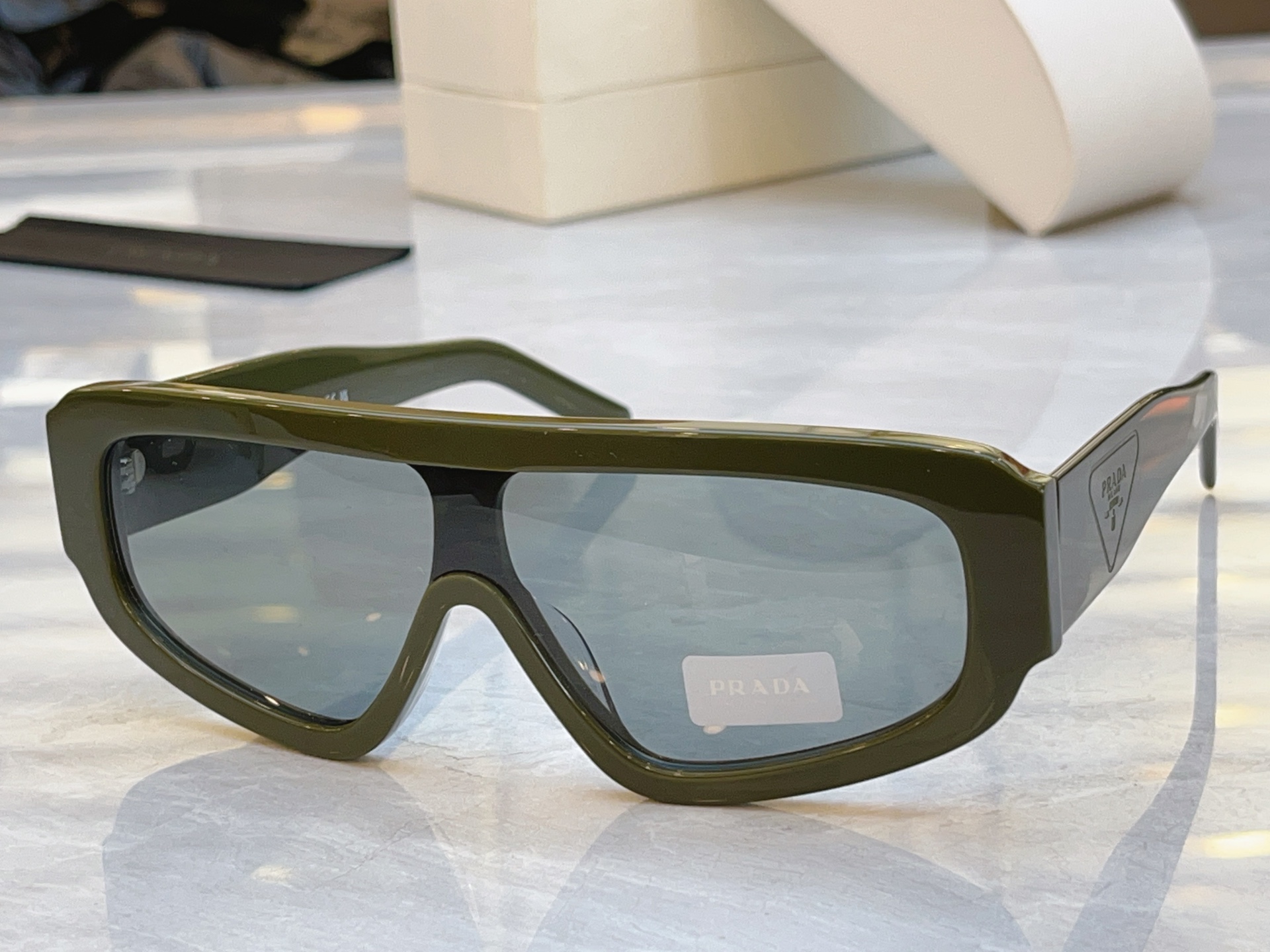 ，【PRAD*】普拉*达新款太阳镜🕶️，MODEL：SPR D10S，SIZE：124口145