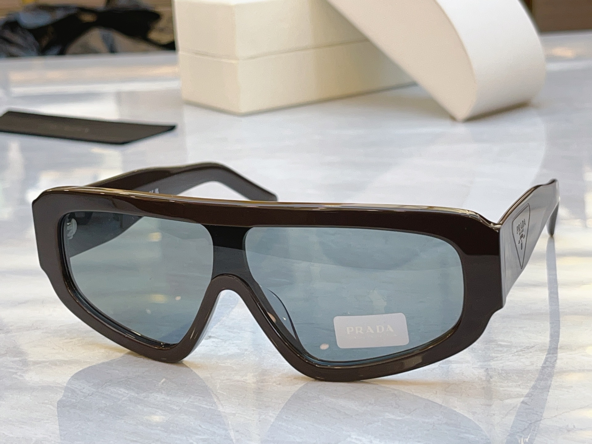 ，【PRAD*】普拉*达新款太阳镜🕶️，MODEL：SPR D10S，SIZE：124口145