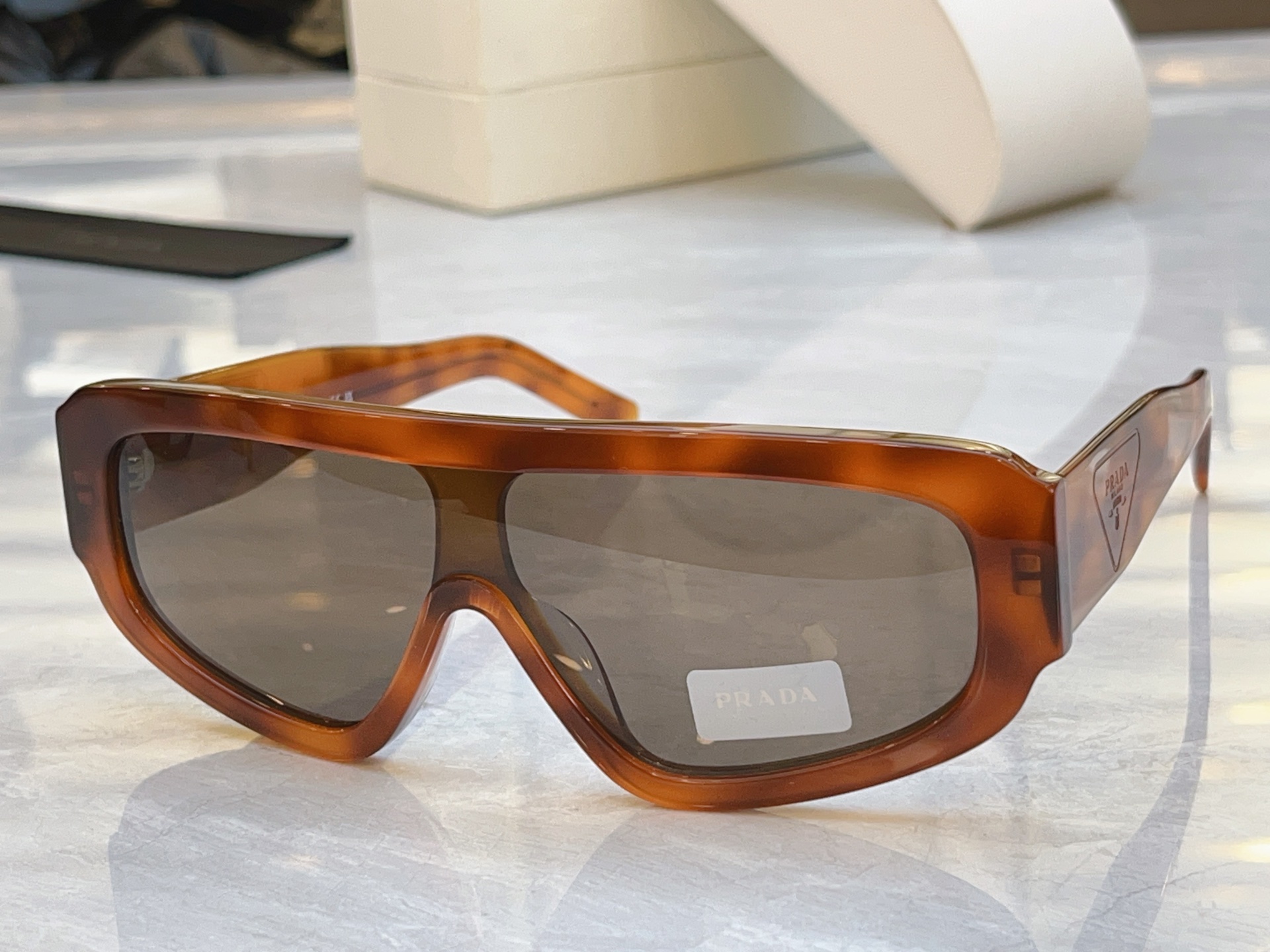 ，【PRAD*】普拉*达新款太阳镜🕶️，MODEL：SPR D10S，SIZE：124口145