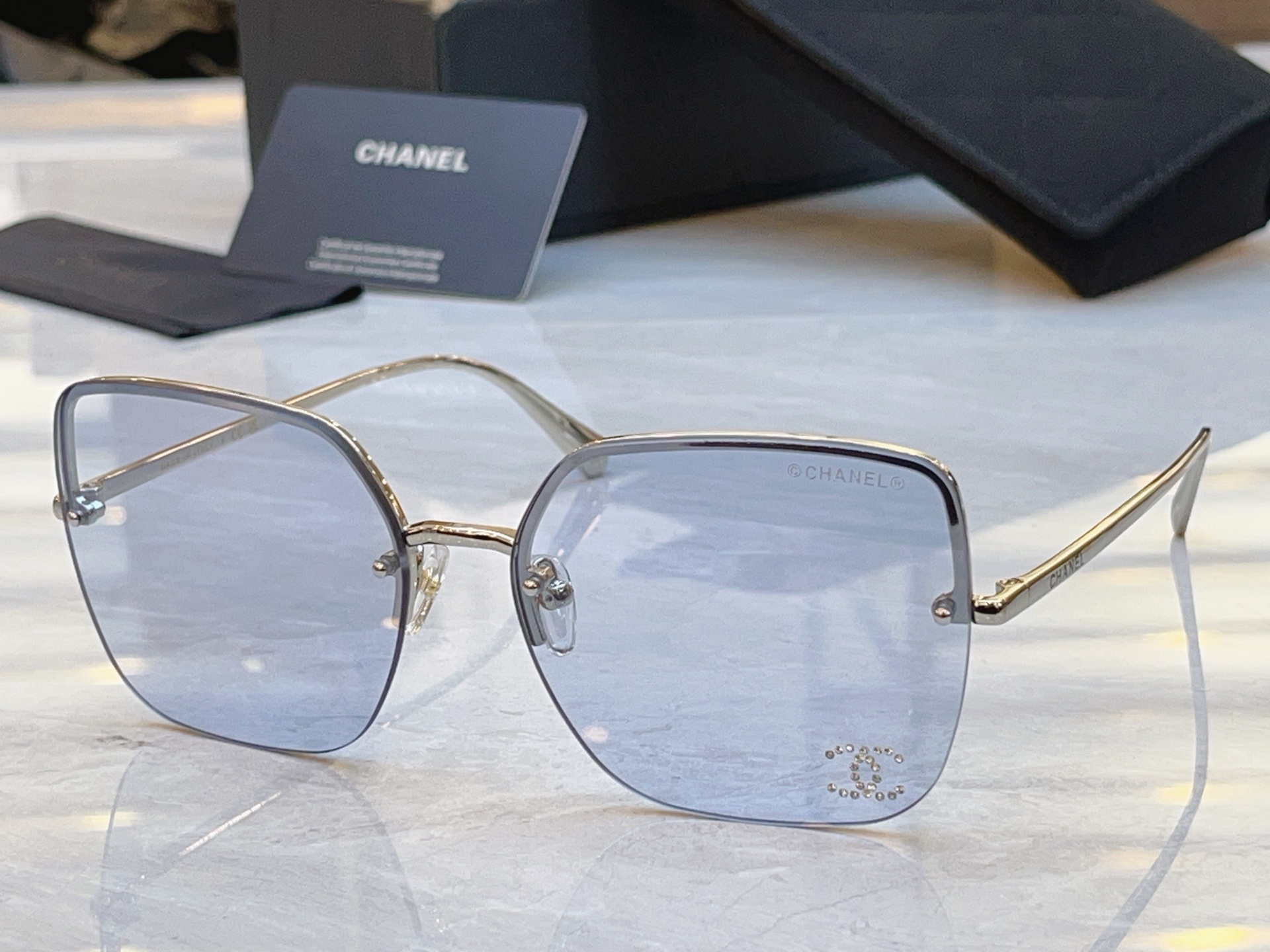 ，【CHANE*】香奈*儿新款太阳镜🕶️，MODEL：CH5492，SIZE：62口16-145