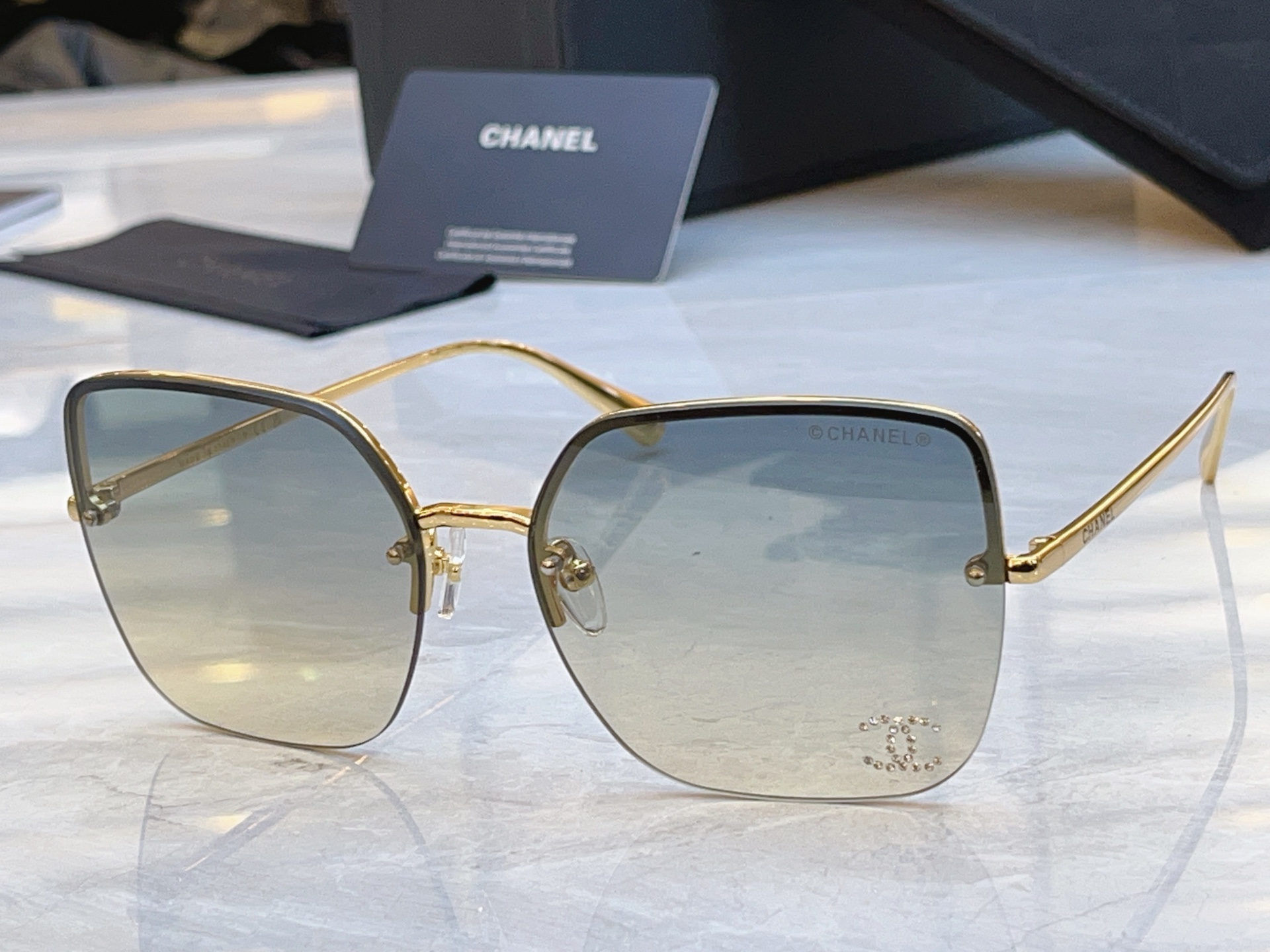 ，【CHANE*】香奈*儿新款太阳镜🕶️，MODEL：CH5492，SIZE：62口16-145