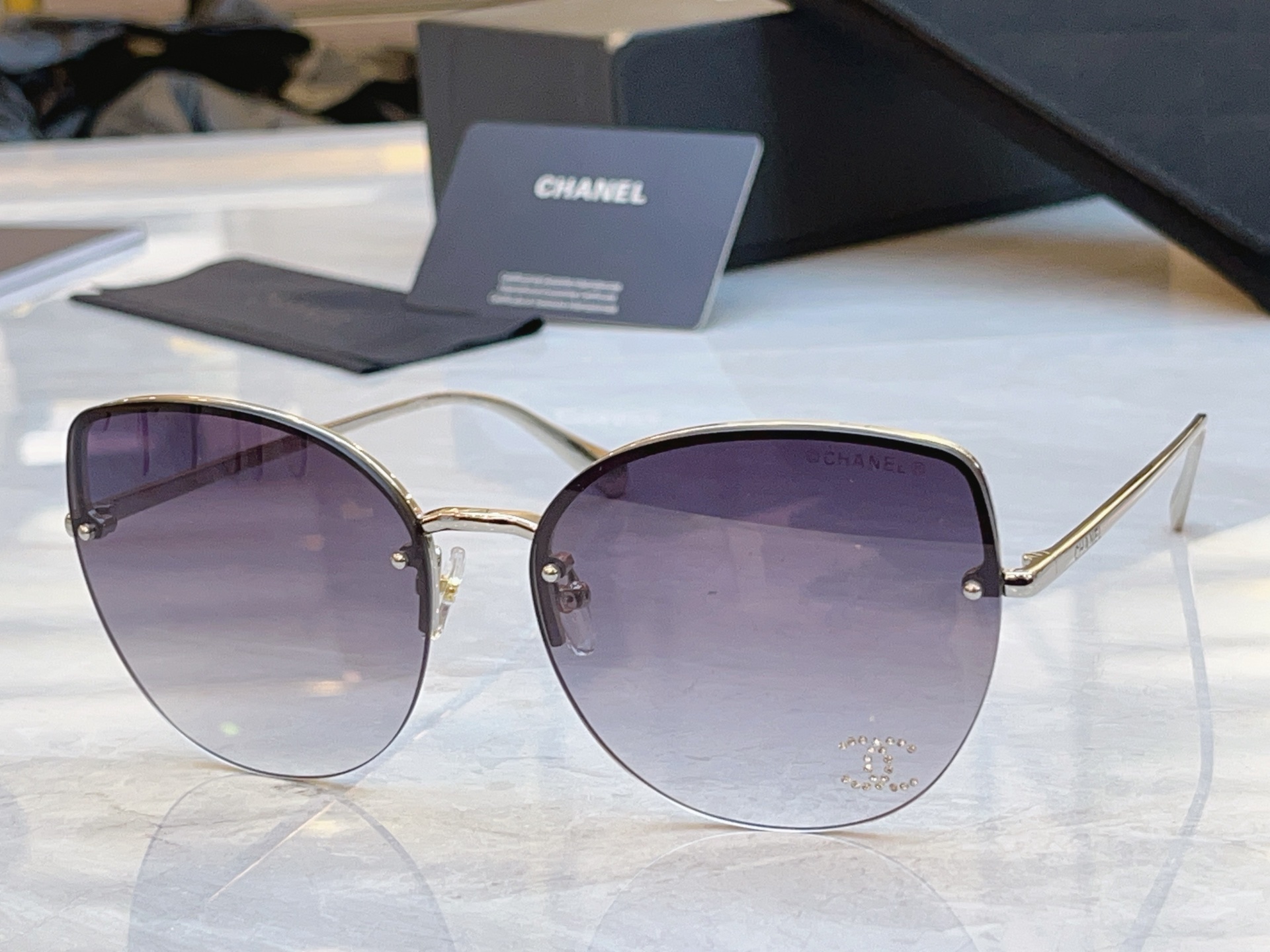 ，【CHANE*】香奈*儿新款太阳镜🕶️，MODEL：CH5491，SIZE：62口16-145