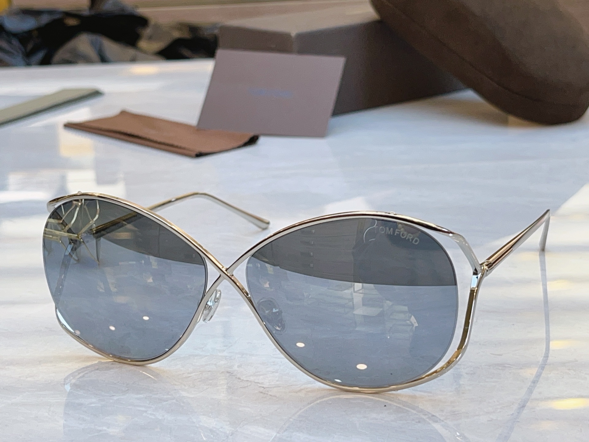 ，【TOM FOR*】汤姆*福特新款太阳镜，MODEL：TF 1007，SIZE：63口14-130