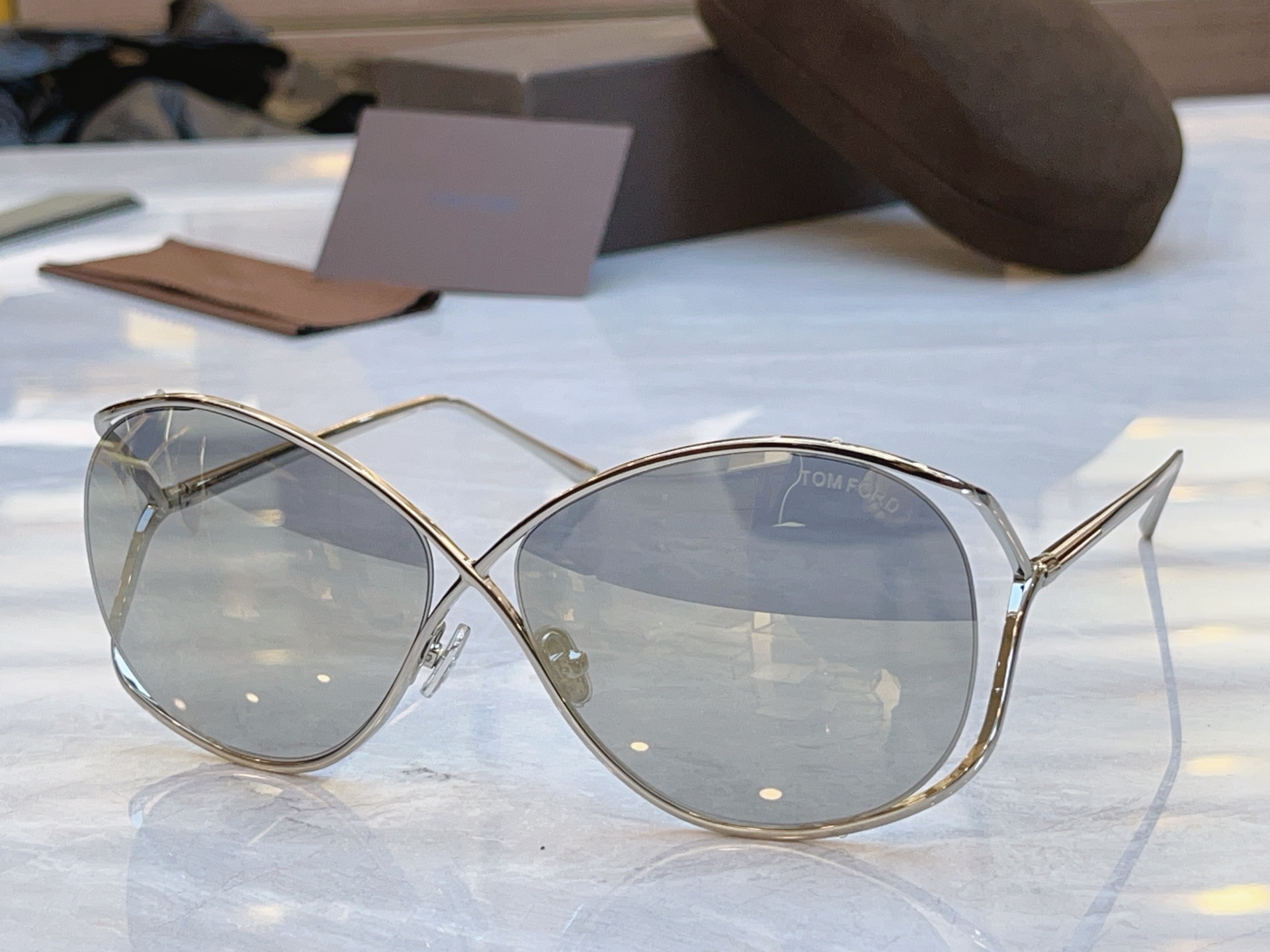 ，【TOM FOR*】汤姆*福特新款太阳镜，MODEL：TF 1007，SIZE：63口14-130