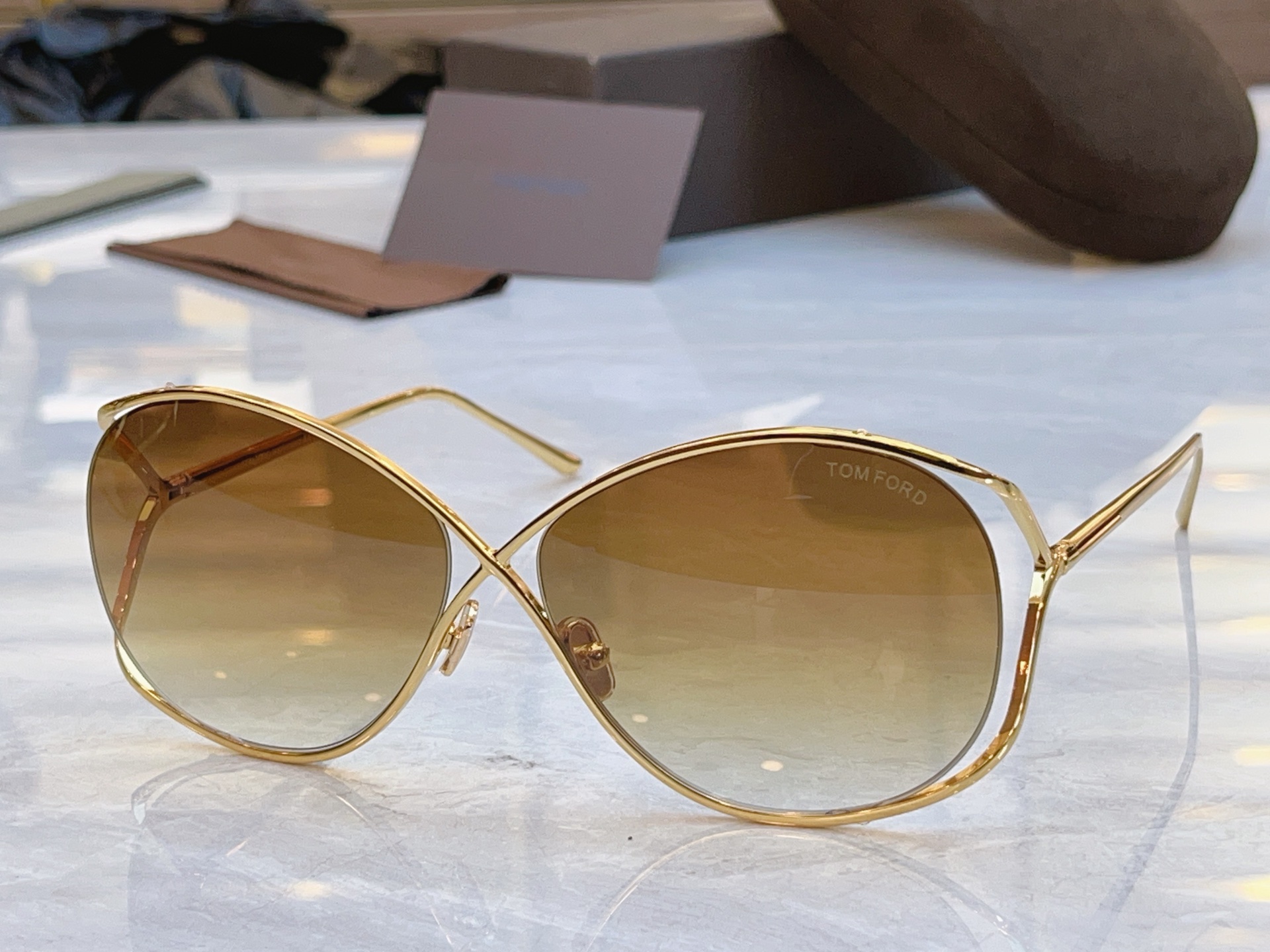 ，【TOM FOR*】汤姆*福特新款太阳镜，MODEL：TF 1007，SIZE：63口14-130