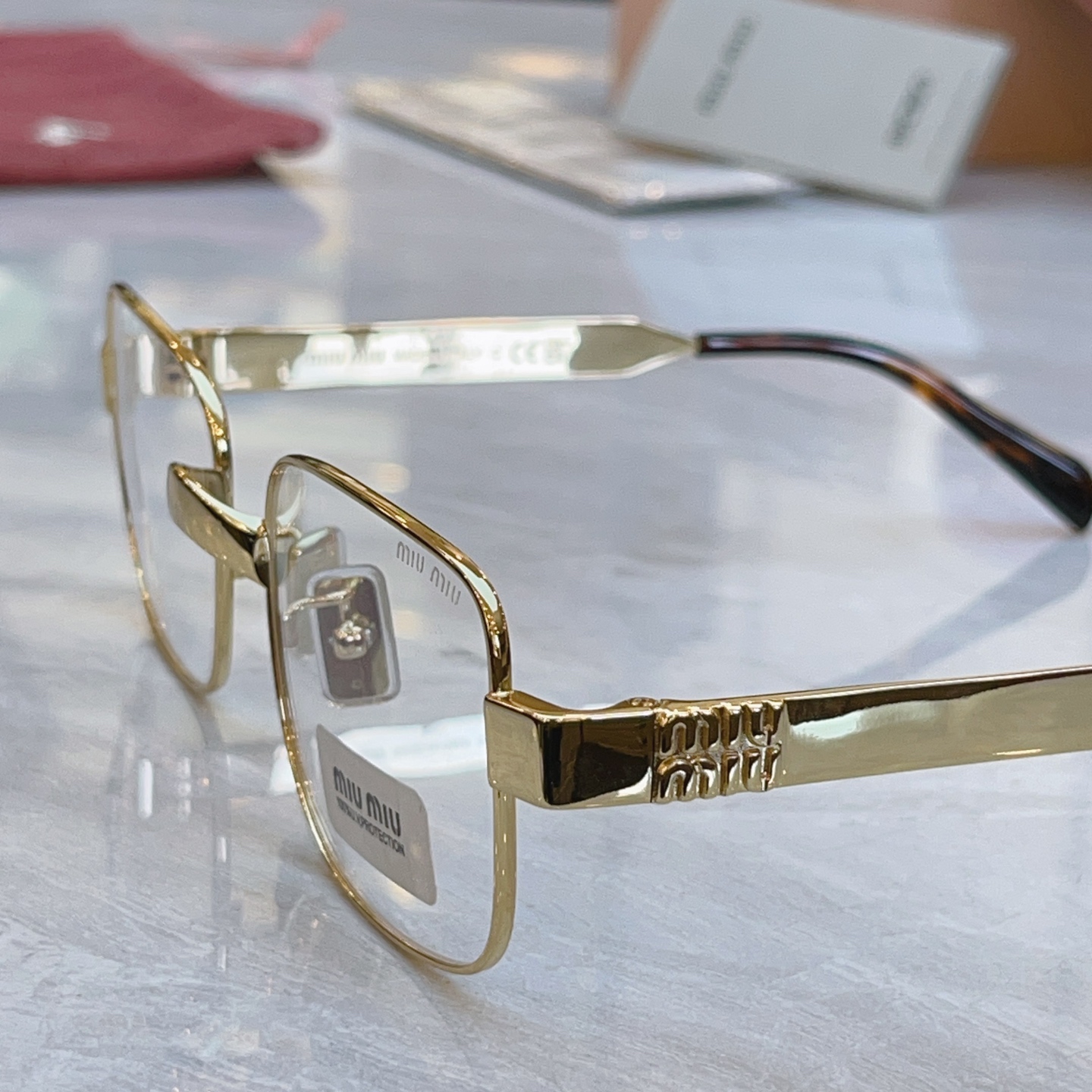 ，【MIUMI*】缪*缪新款太阳镜，Mod: MU B54S，SIZE:52口22-135