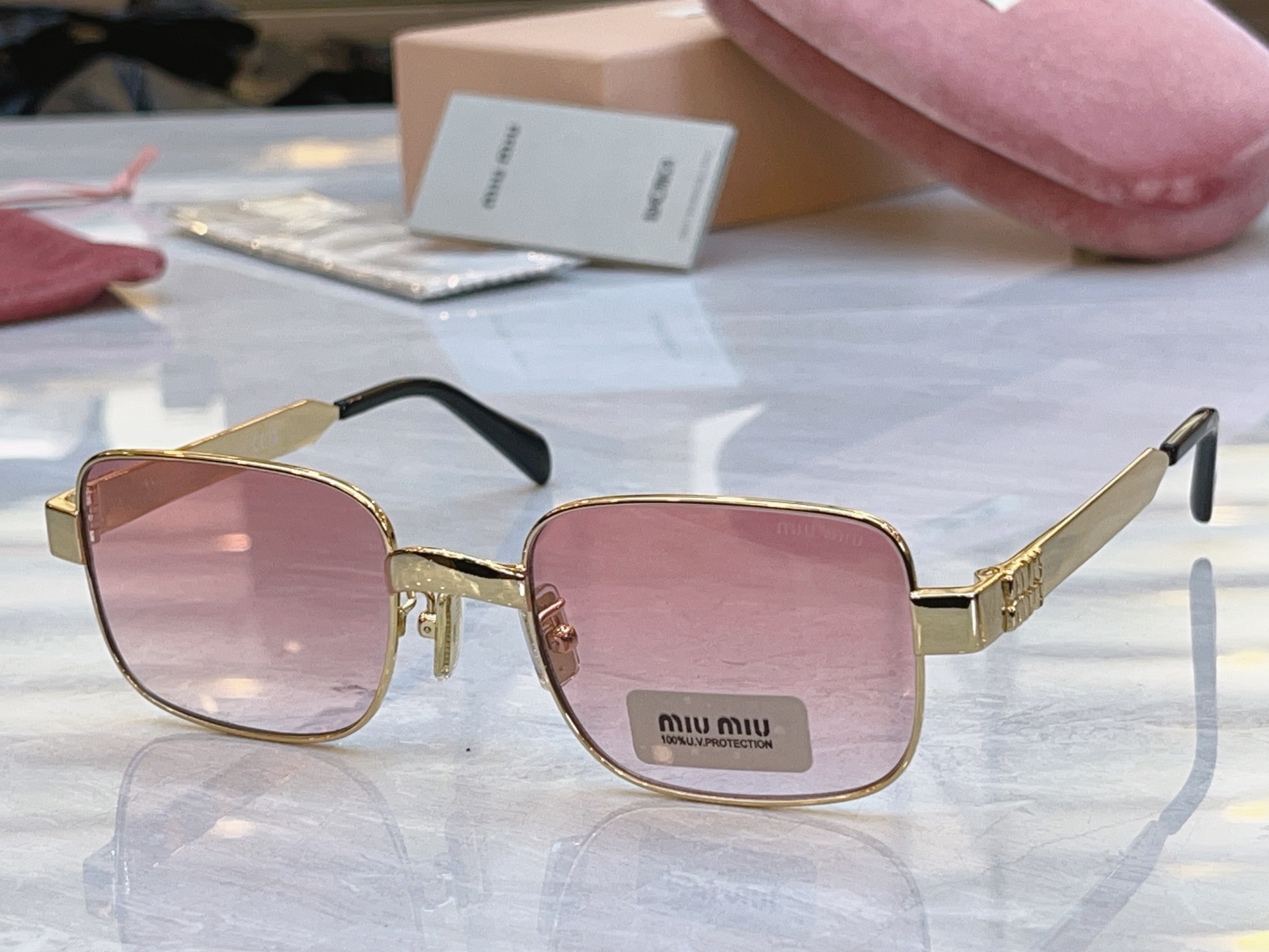 ，【MIUMI*】缪*缪新款太阳镜，Mod: MU B54S，SIZE:52口22-135