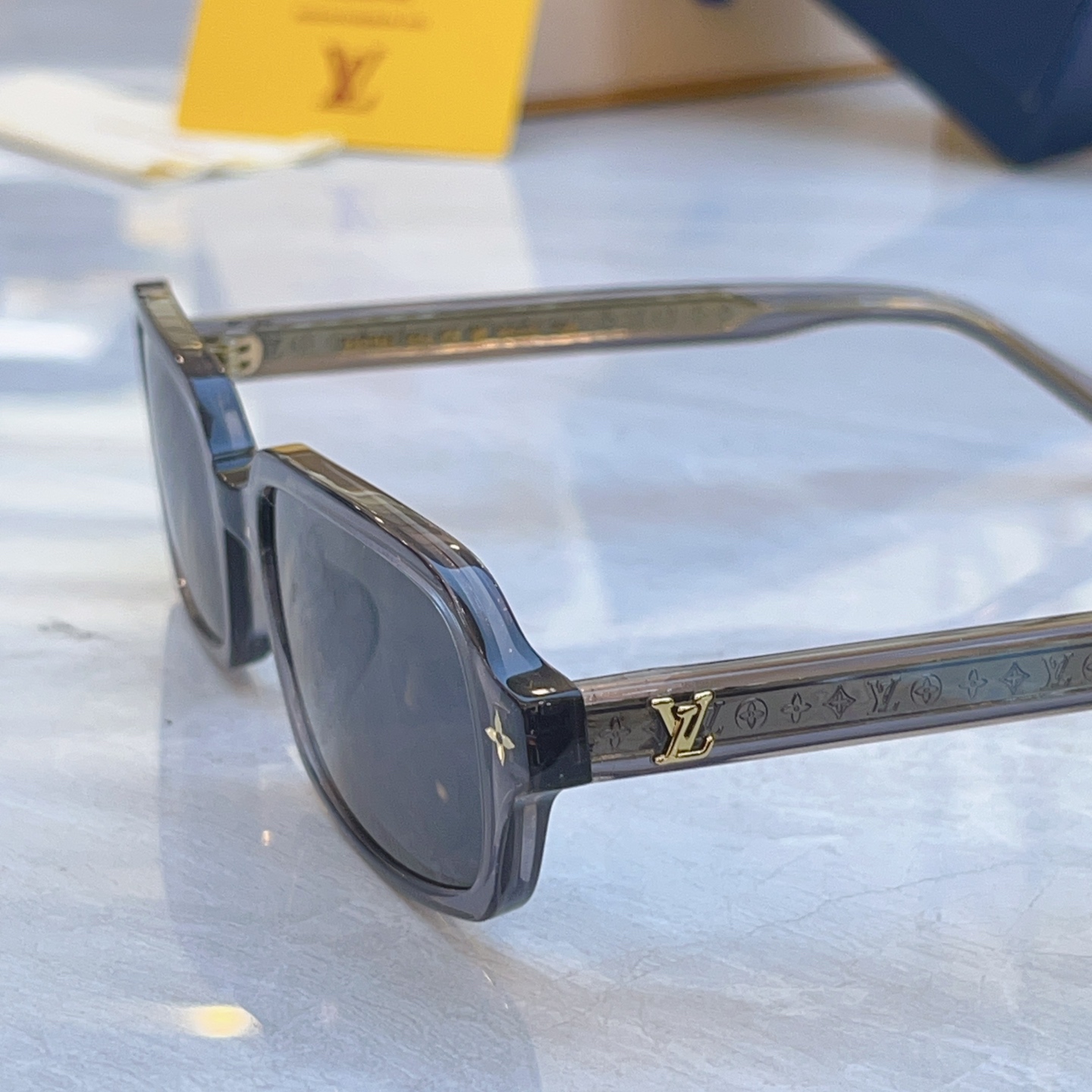 ，【LOUIS VUITTO*】路易*威登新款太阳镜，MODEL：Z2978U，SIZE：55口21-1