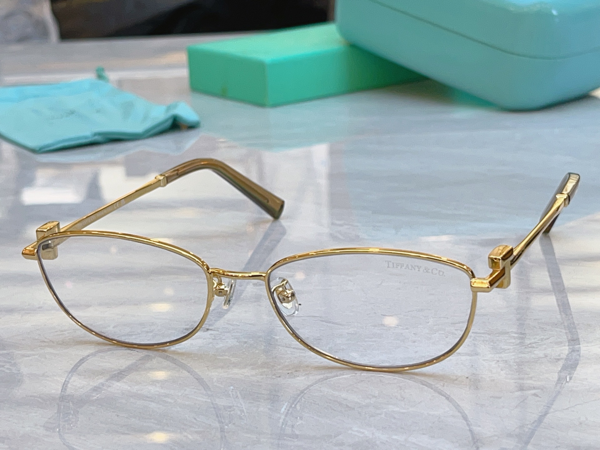 ，【Tiffany & Co.】蒂芙*尼新款太阳镜，Mod：TF3115，Size：56口17-140