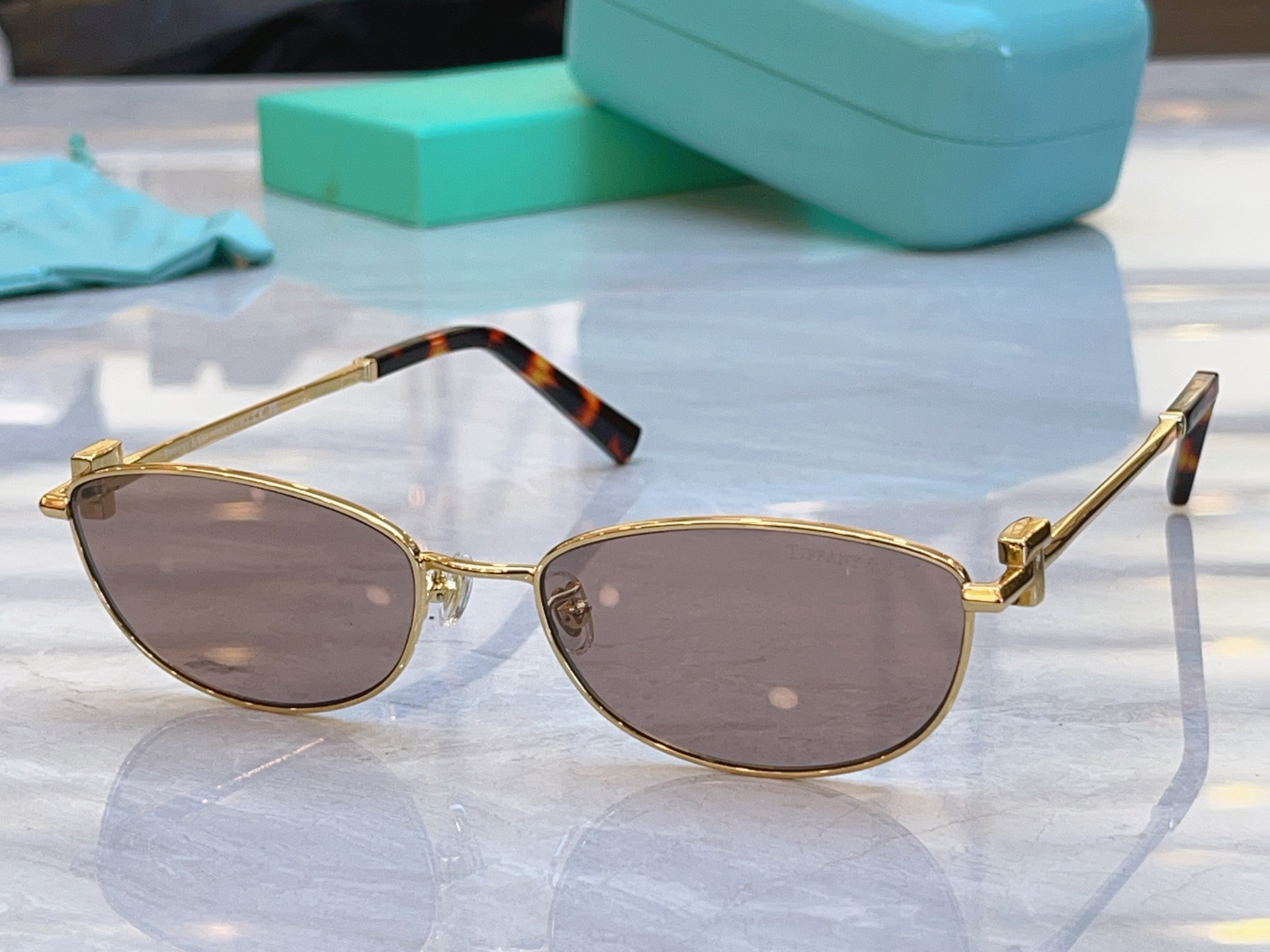 ，【Tiffany & Co.】蒂芙*尼新款太阳镜，Mod：TF3115，Size：56口17-140