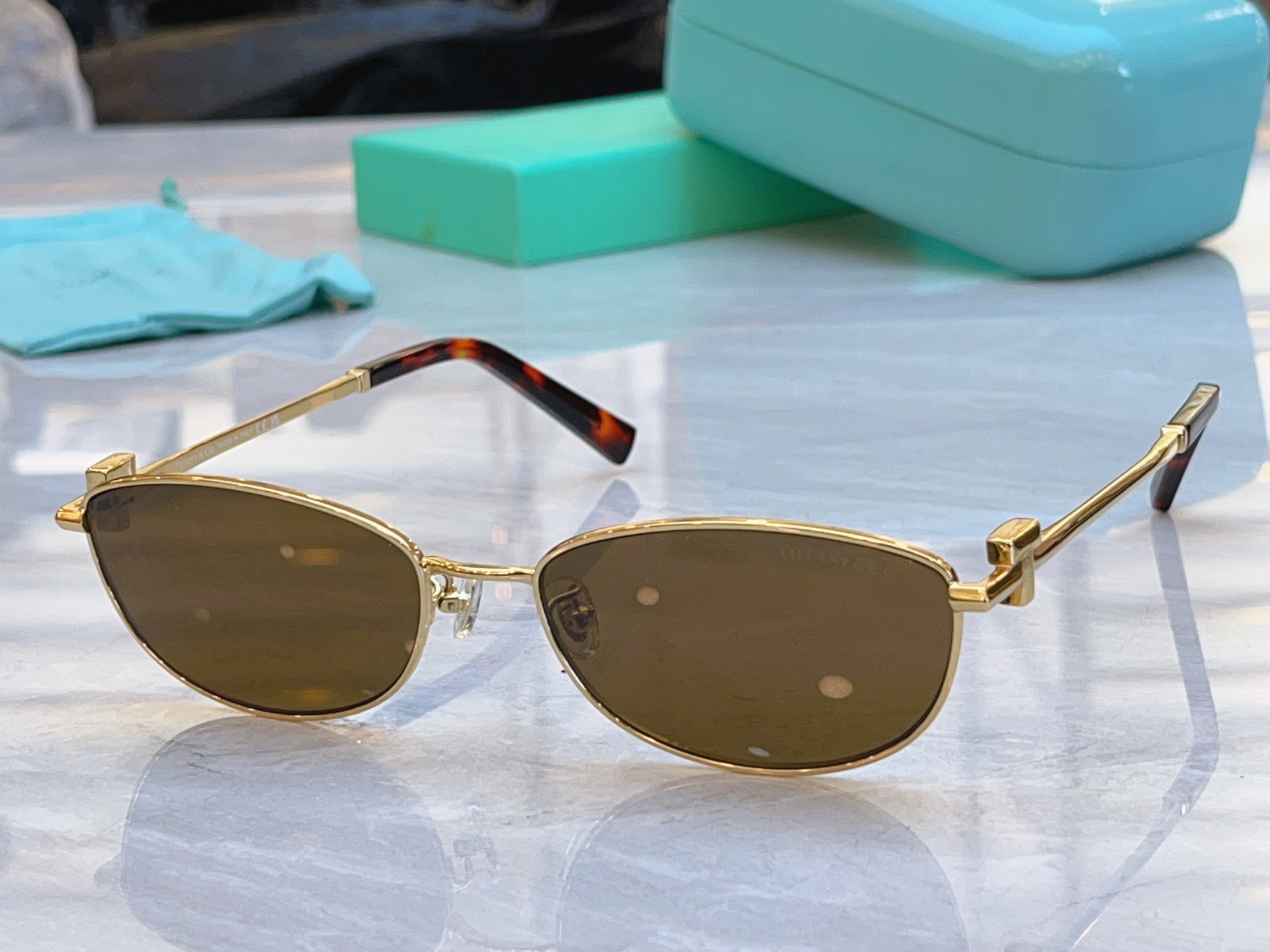 ，【Tiffany & Co.】蒂芙*尼新款太阳镜，Mod：TF3115，Size：56口17-140