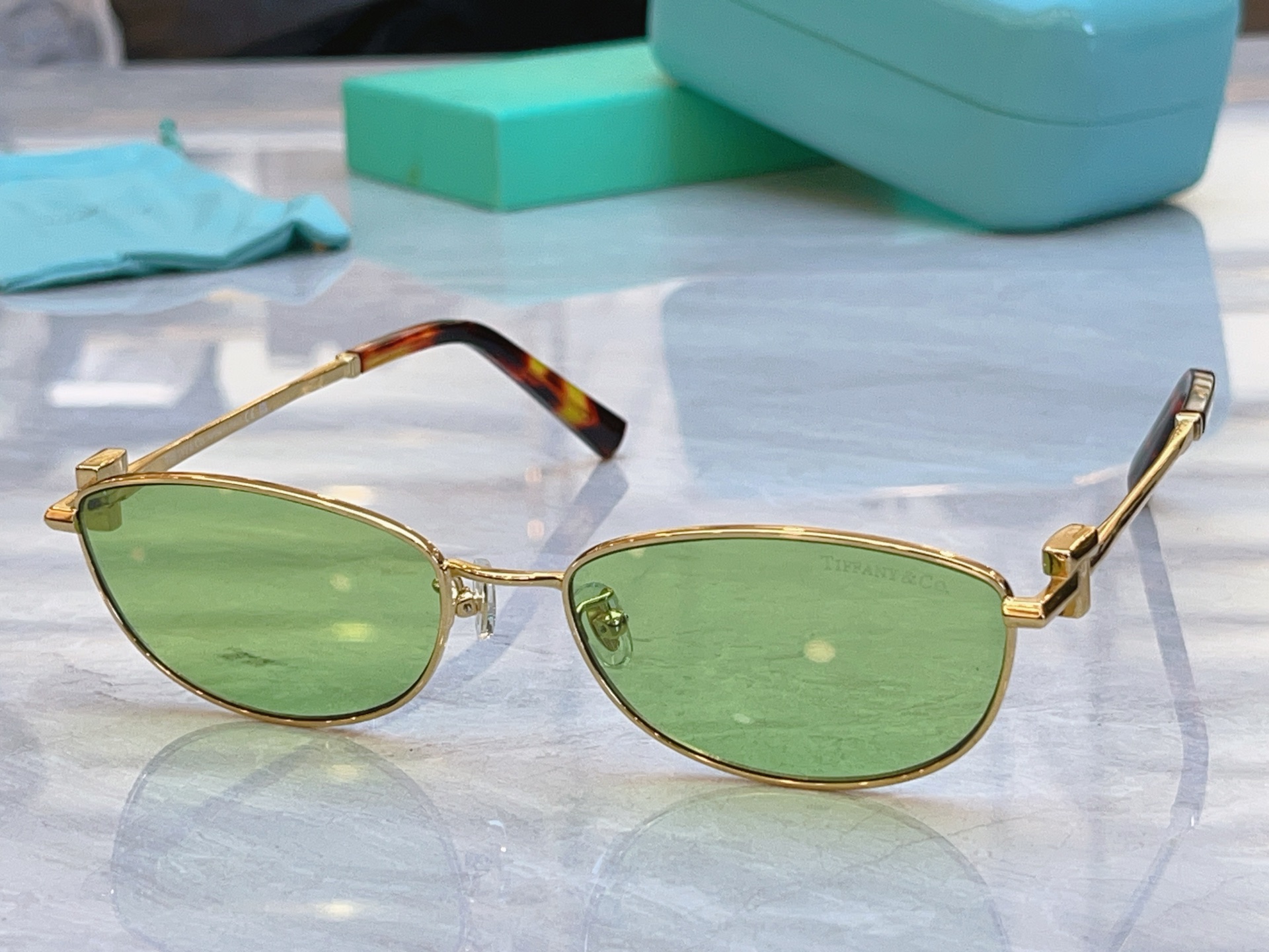 ，【Tiffany & Co.】蒂芙*尼新款太阳镜，Mod：TF3115，Size：56口17-140