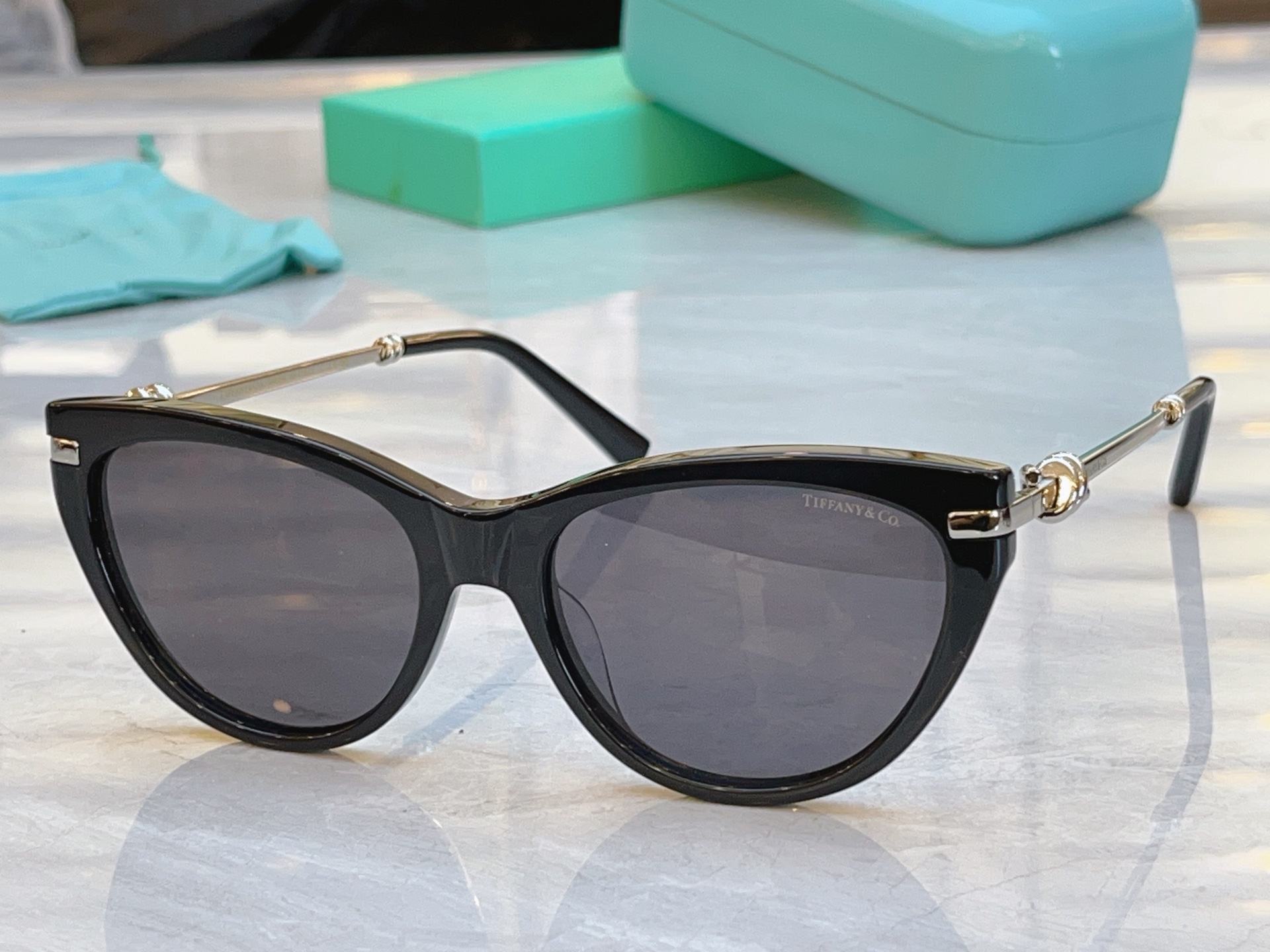 ，【Tiffany & Co.】蒂芙*尼新款太阳镜，Mod：TF4253，Size：56口18-145