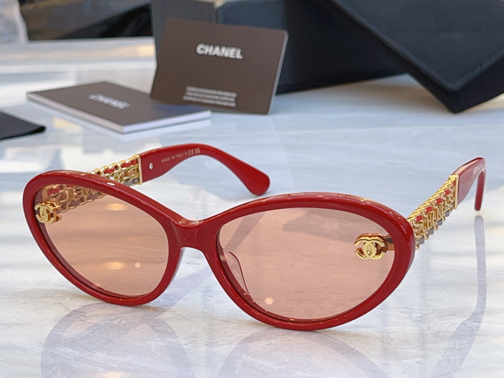 ，【CHANE*】香奈*儿新款太阳镜🕶️，MODEL：CH1900，SIZE：61口17-145