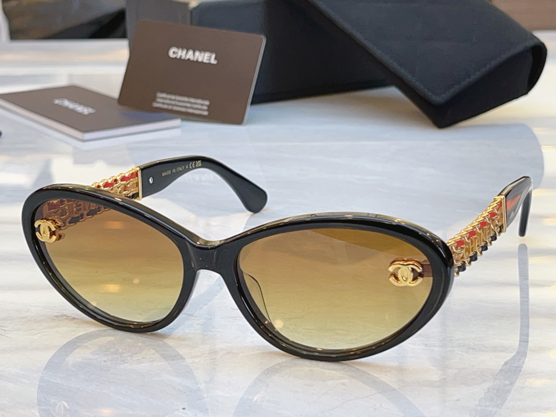 ，【CHANE*】香奈*儿新款太阳镜🕶️，MODEL：CH1900，SIZE：61口17-145