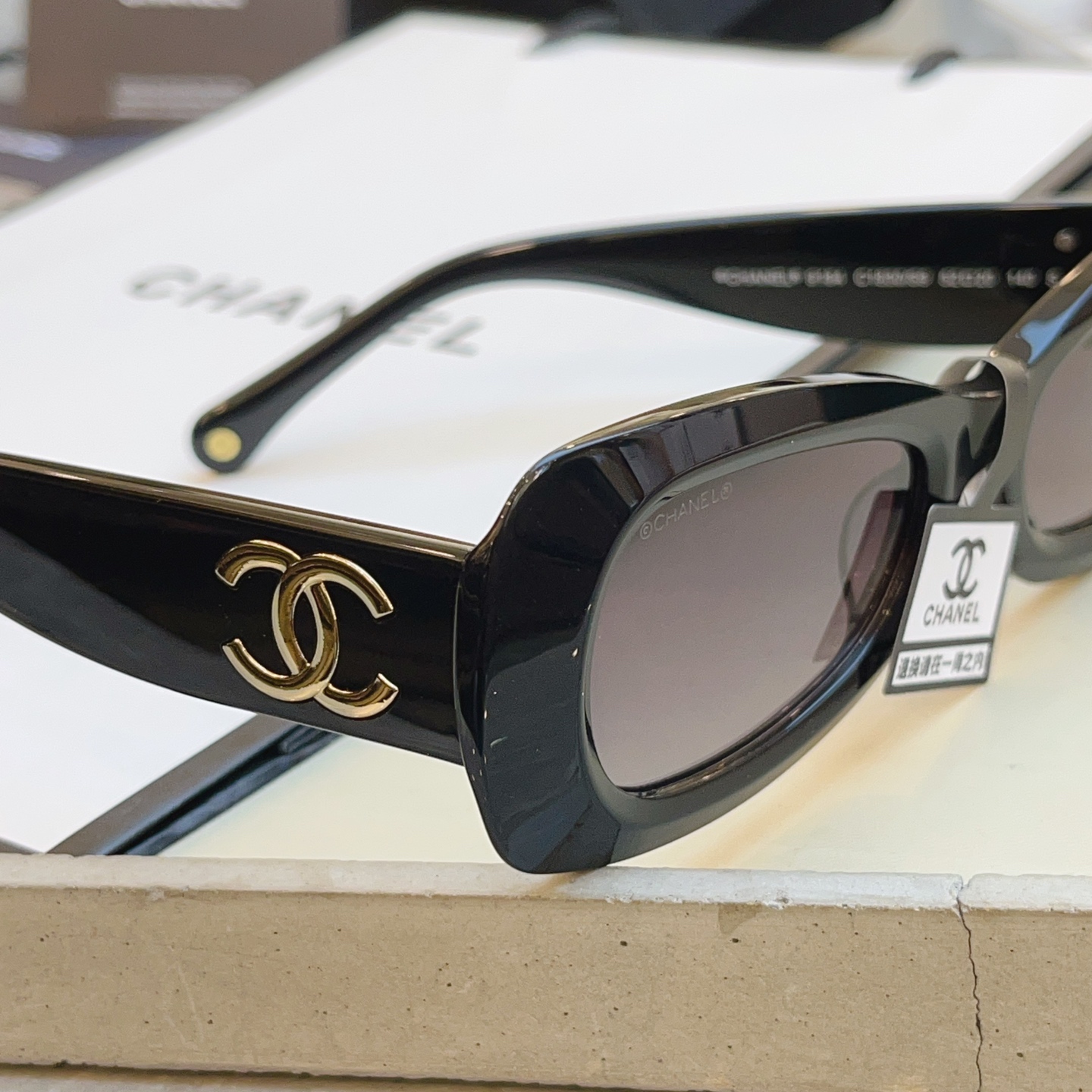 ，【CHANE*】香奈儿新款太阳镜，MODEL：9184，SIZE：52口20-140