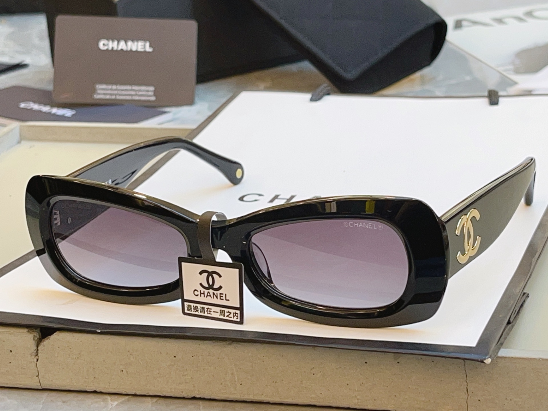 ，【CHANE*】香奈儿新款太阳镜，MODEL：9184，SIZE：52口20-140