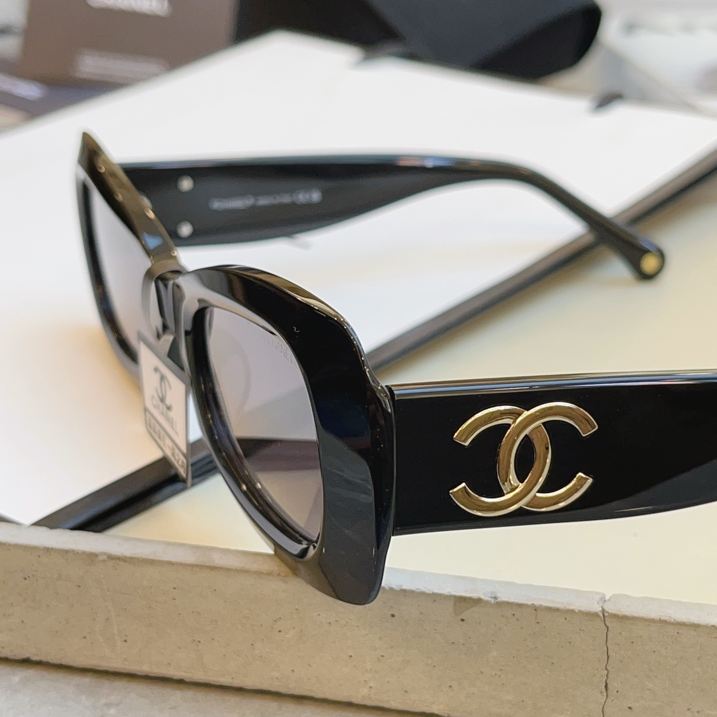 ，【CHANE*】香奈儿新款太阳镜，MODEL：9184，SIZE：52口20-140