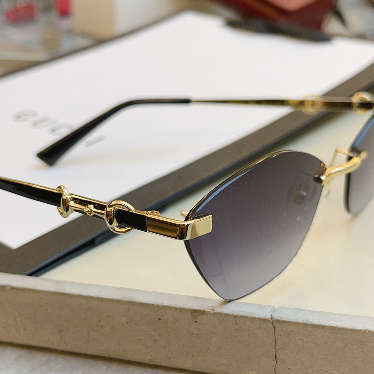 ，【GUCC*】古*驰新款太阳镜 高版本✨，MODEL：GG2050SA，SIZE：60口17-140 