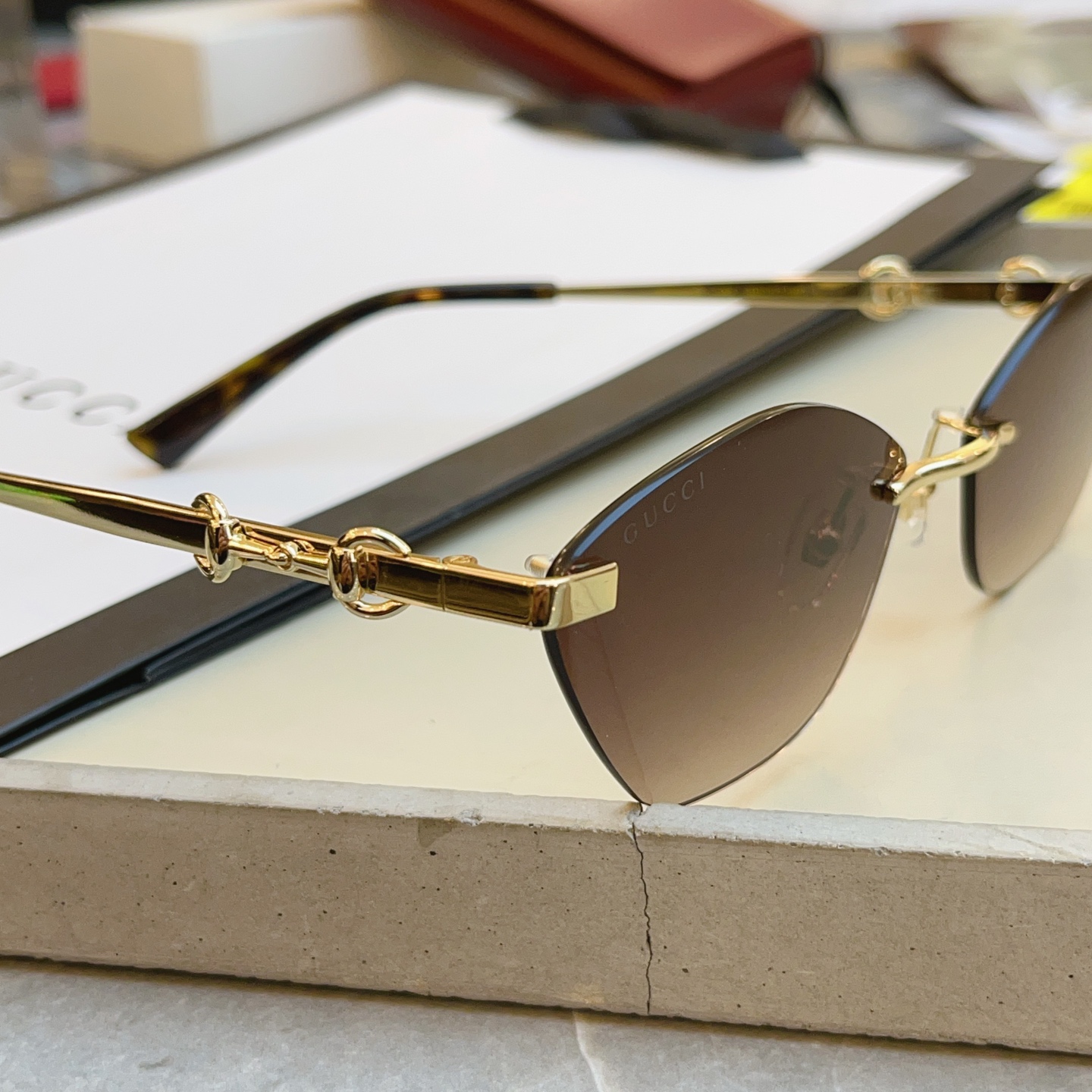 ，【GUCC*】古*驰新款太阳镜 高版本✨，MODEL：GG2050SA，SIZE：60口17-140 