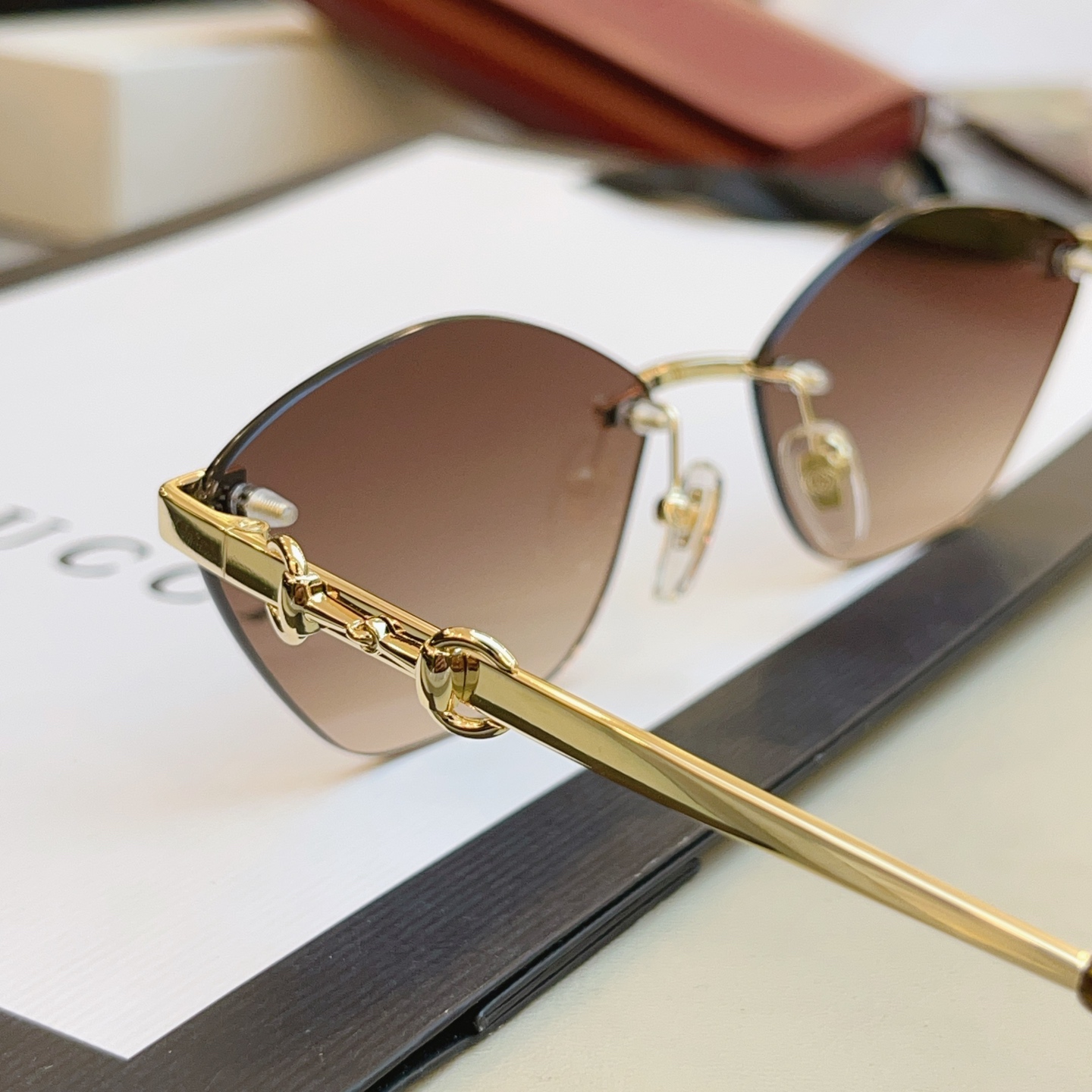 ，【GUCC*】古*驰新款太阳镜 高版本✨，MODEL：GG2050SA，SIZE：60口17-140 