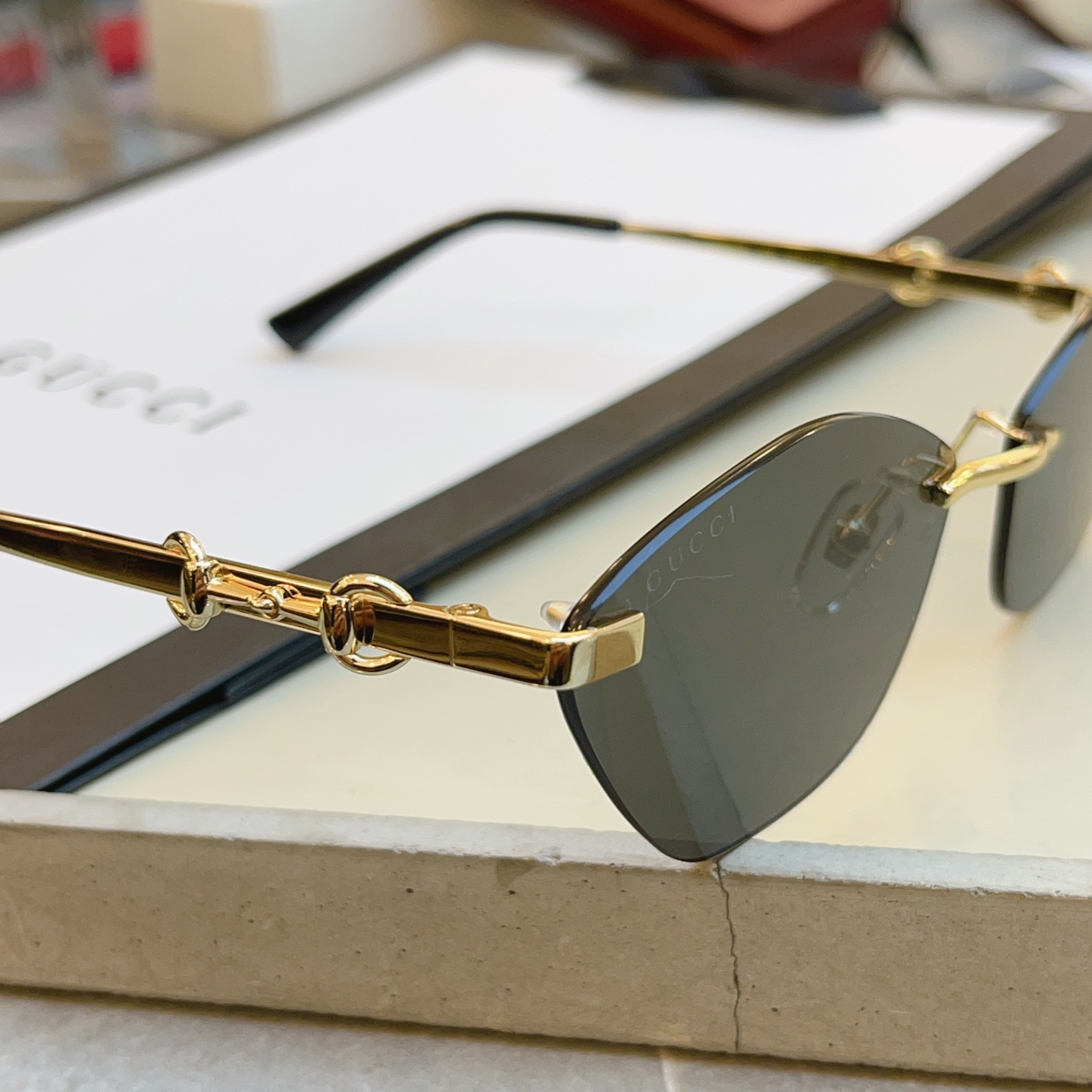 ，【GUCC*】古*驰新款太阳镜 高版本✨，MODEL：GG2050SA，SIZE：60口17-140 