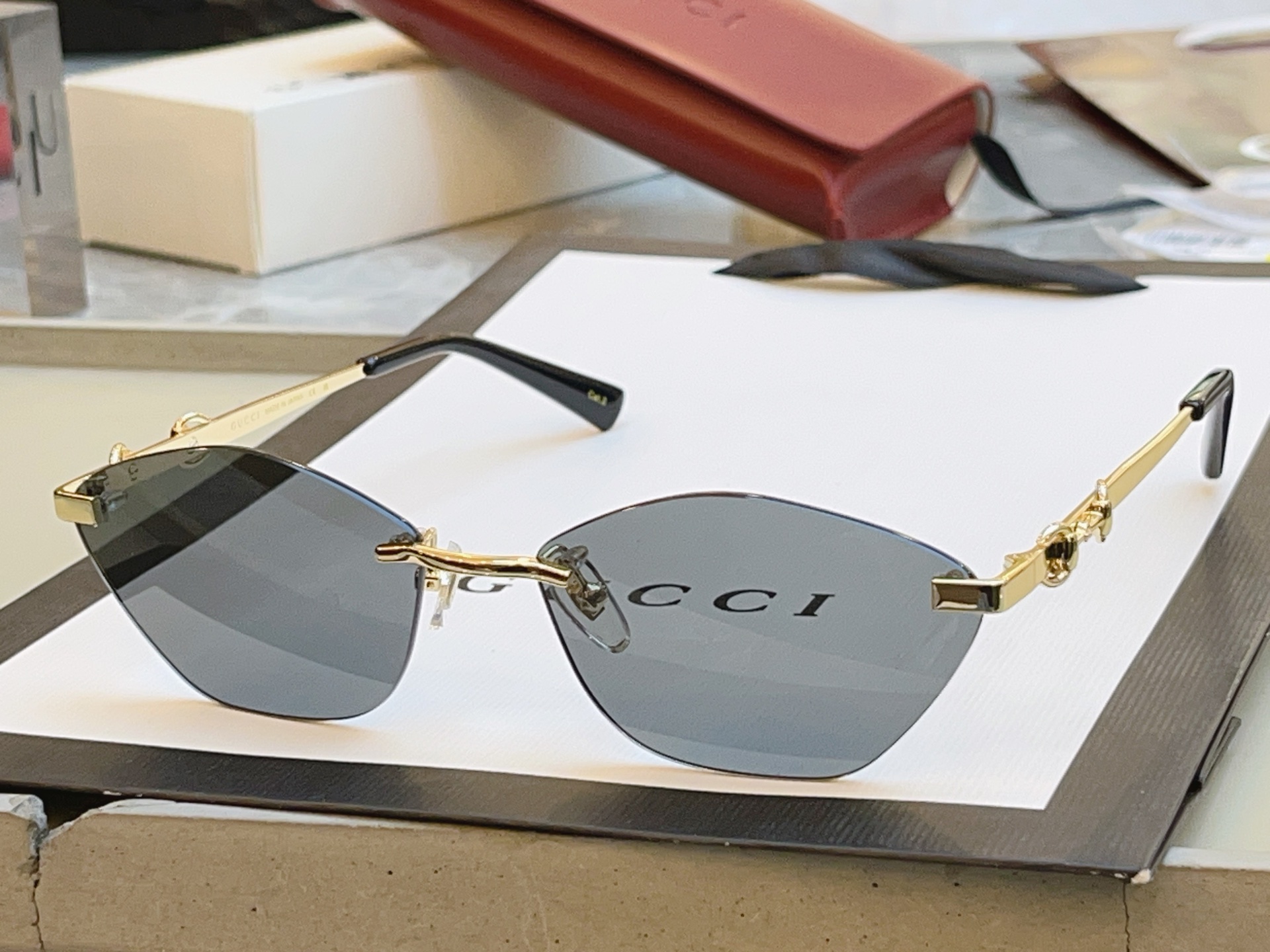 ，【GUCC*】古*驰新款太阳镜 高版本✨，MODEL：GG2050SA，SIZE：60口17-140 