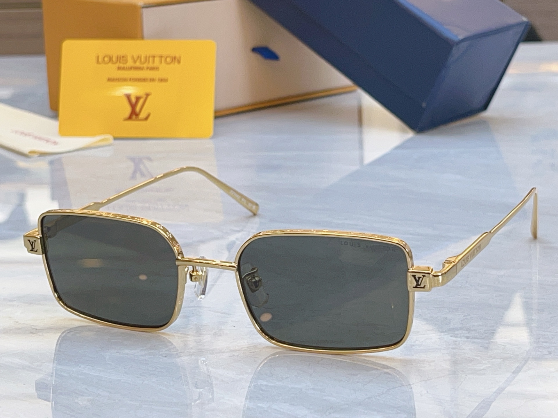 ，【LOUIS VUITTO*】路易*威登新款太阳镜，MODEL：Z2744U，SIZE：53口19-1