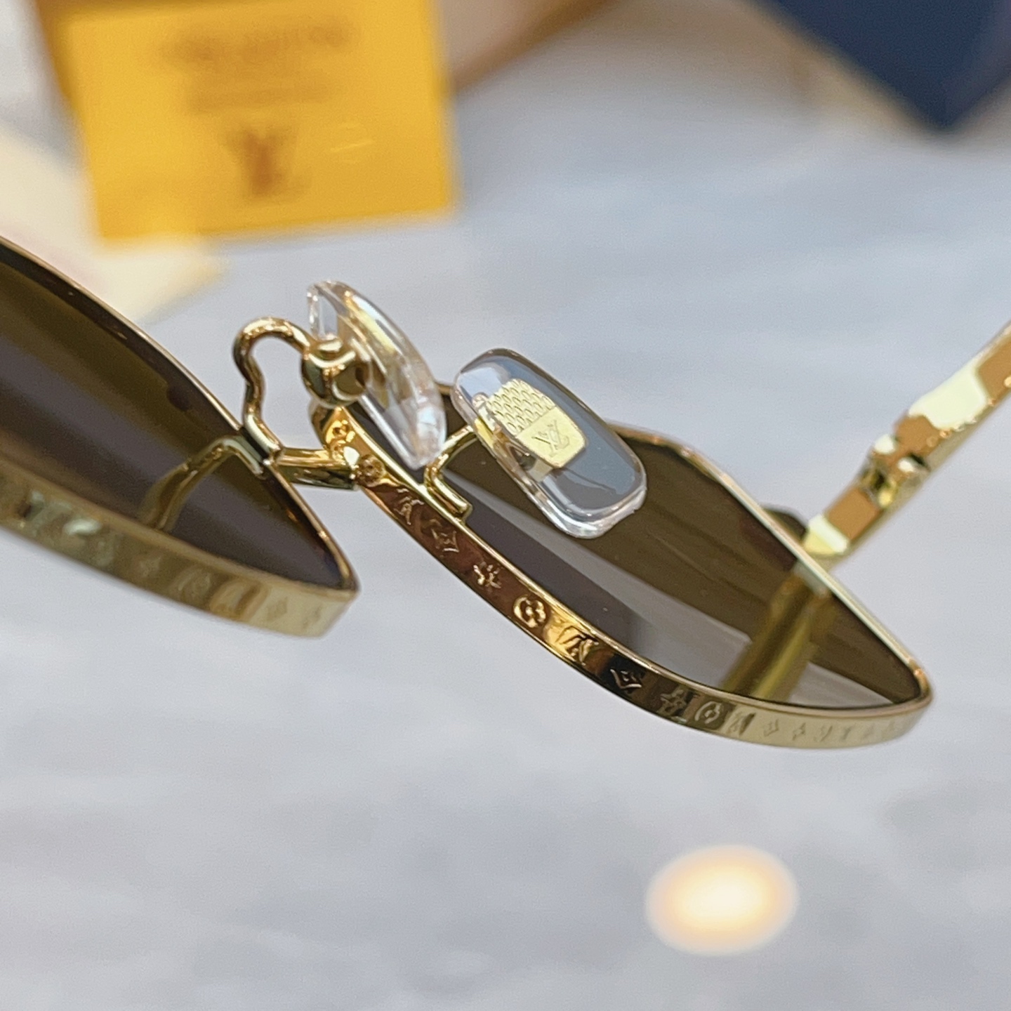 ，【LOUIS VUITTO*】路易*威登新款太阳镜，MODEL：Z2744U，SIZE：53口19-1