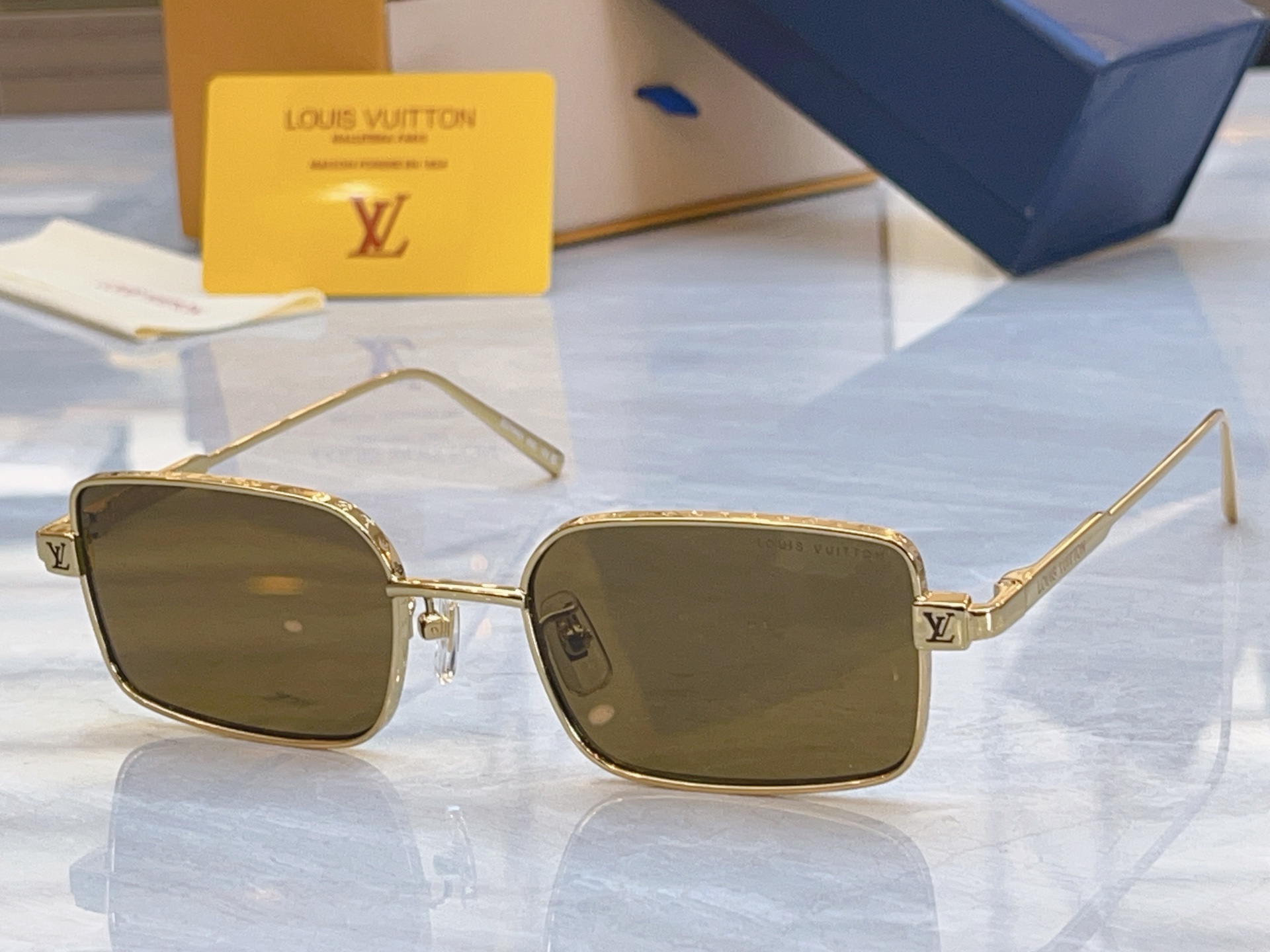 ，【LOUIS VUITTO*】路易*威登新款太阳镜，MODEL：Z2744U，SIZE：53口19-1